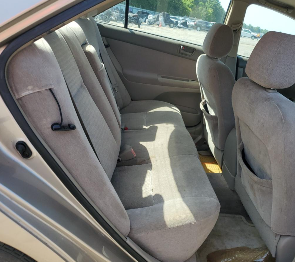 JTDBE32K240262294 2004 Toyota Camry Le