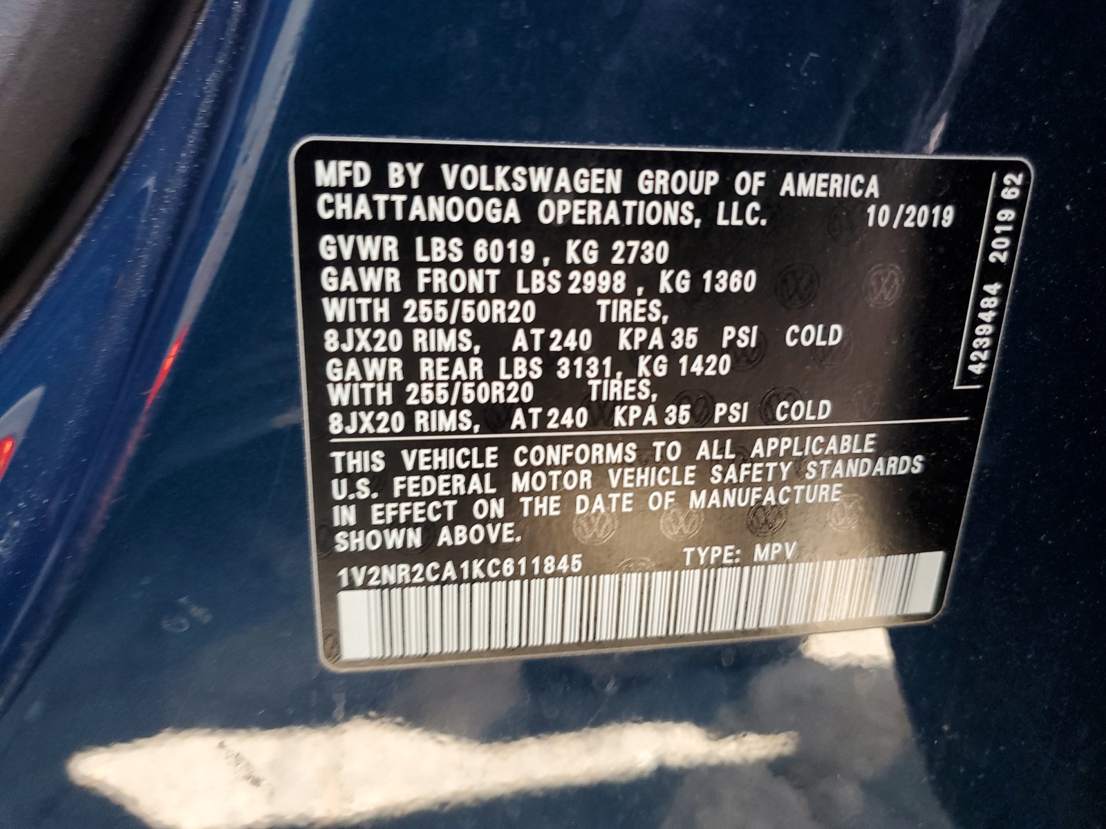 1V2NR2CA1KC611845 2019 Volkswagen Atlas Sel Premium