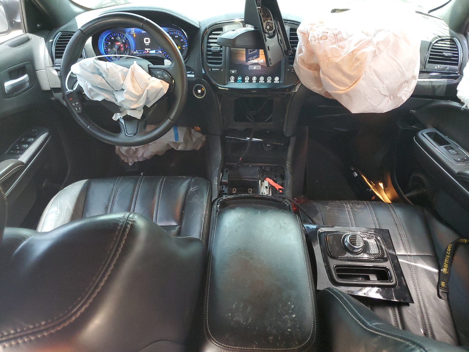 2C3CCABGXJH142975 2018 Chrysler 300 S