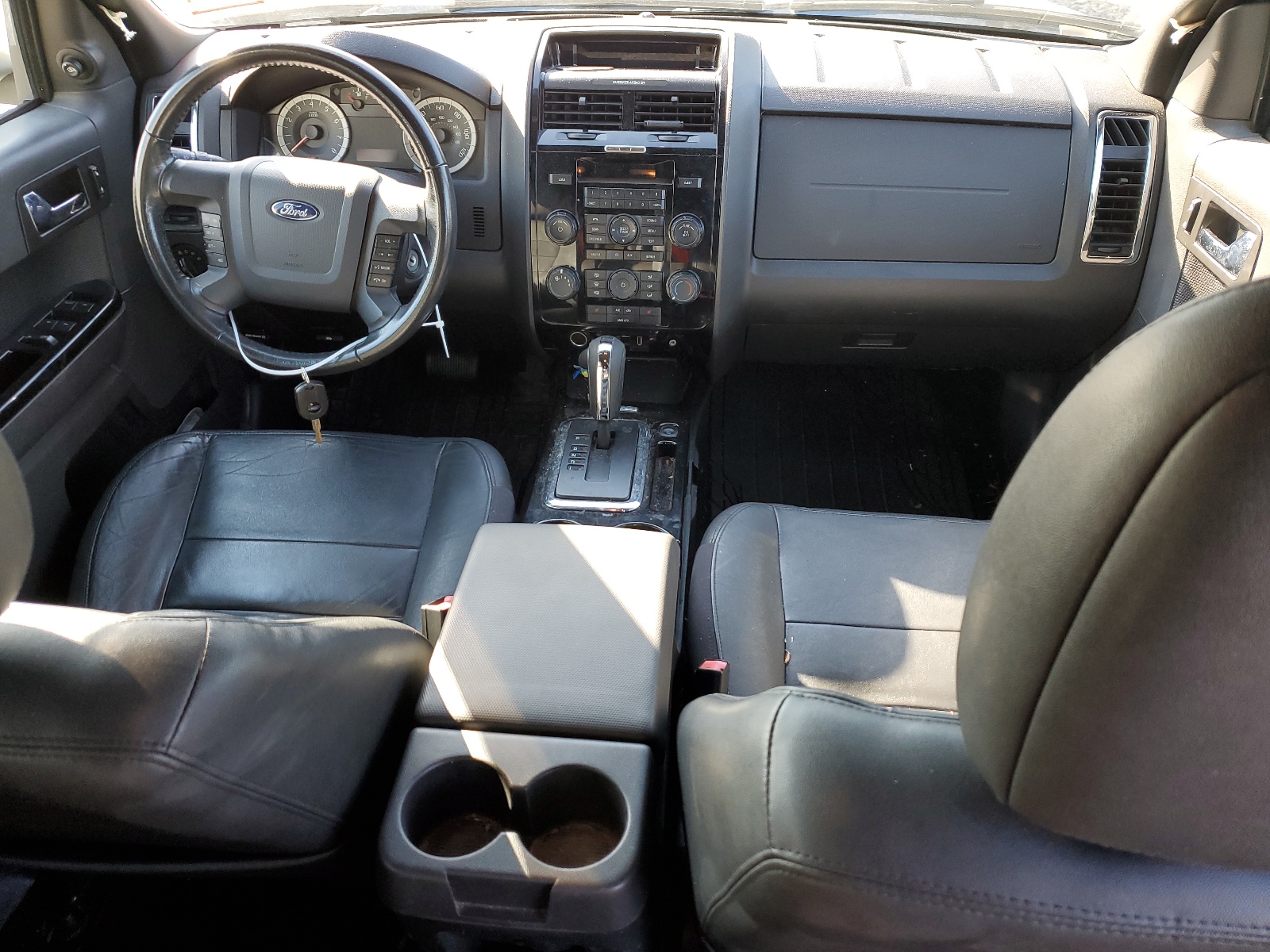 1FMCU9E77BKC58725 2011 Ford Escape Limited