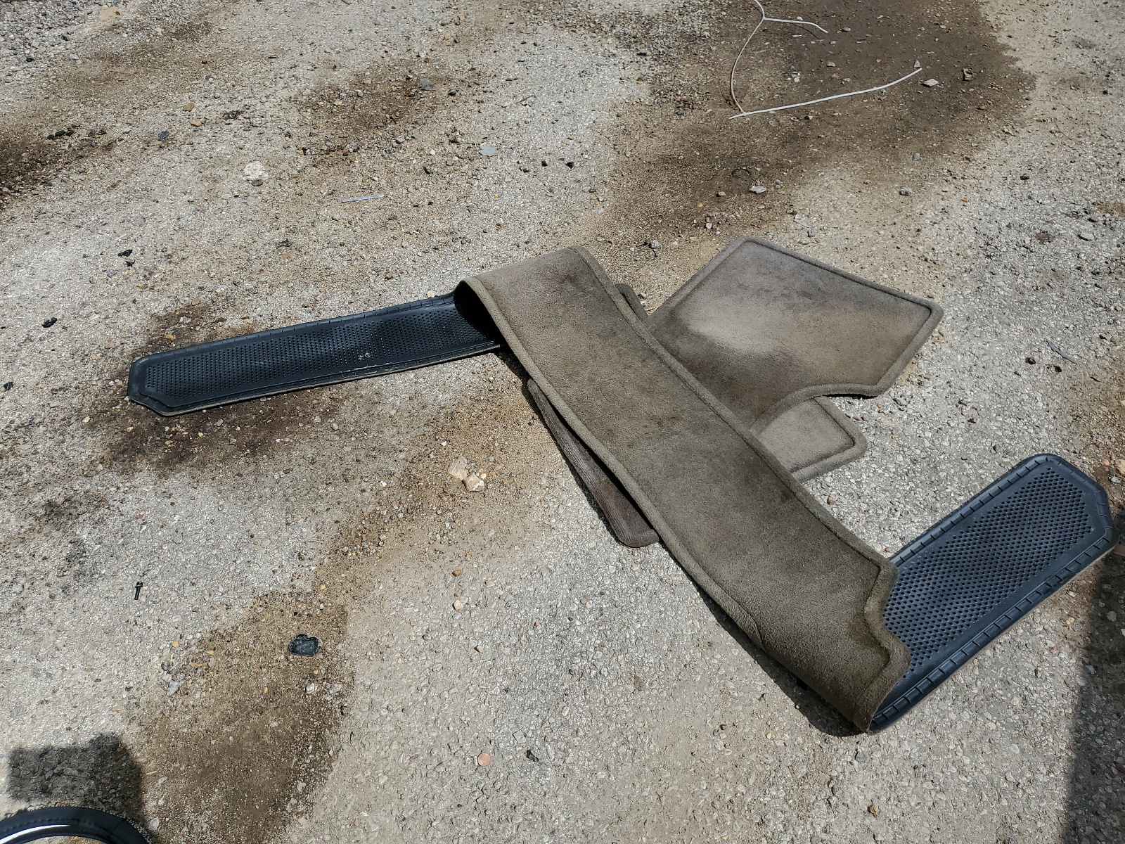 2C4GP44R84R537043 2004 Chrysler Town & Country Lx