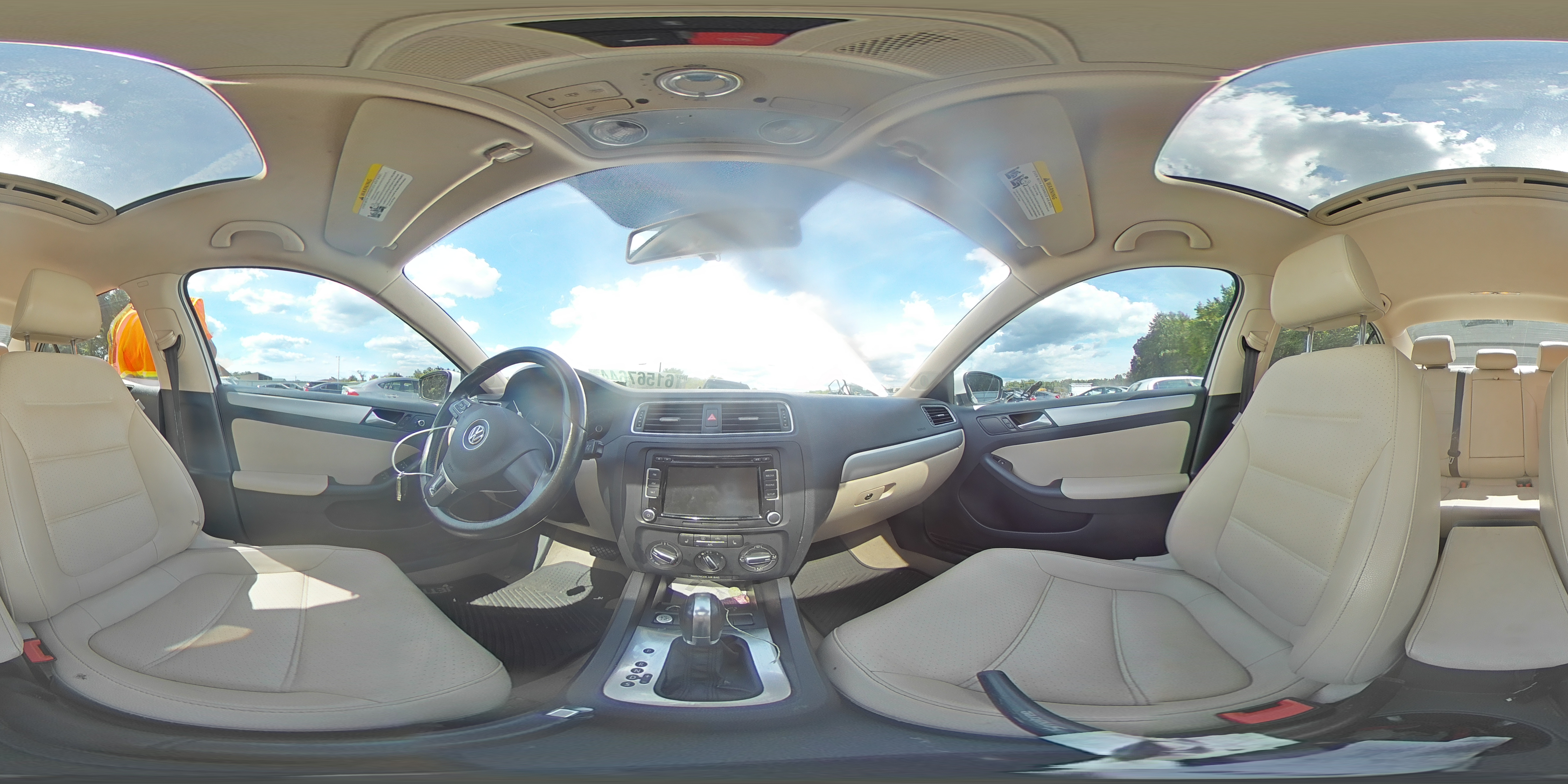 2014 Volkswagen Jetta - Image 12