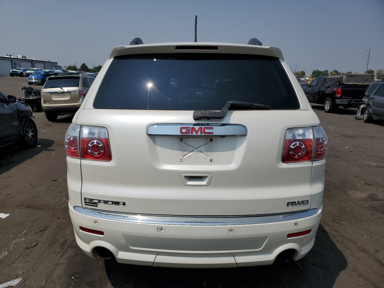 1GKKVTED0BJ338720 2011 GMC Acadia Denali