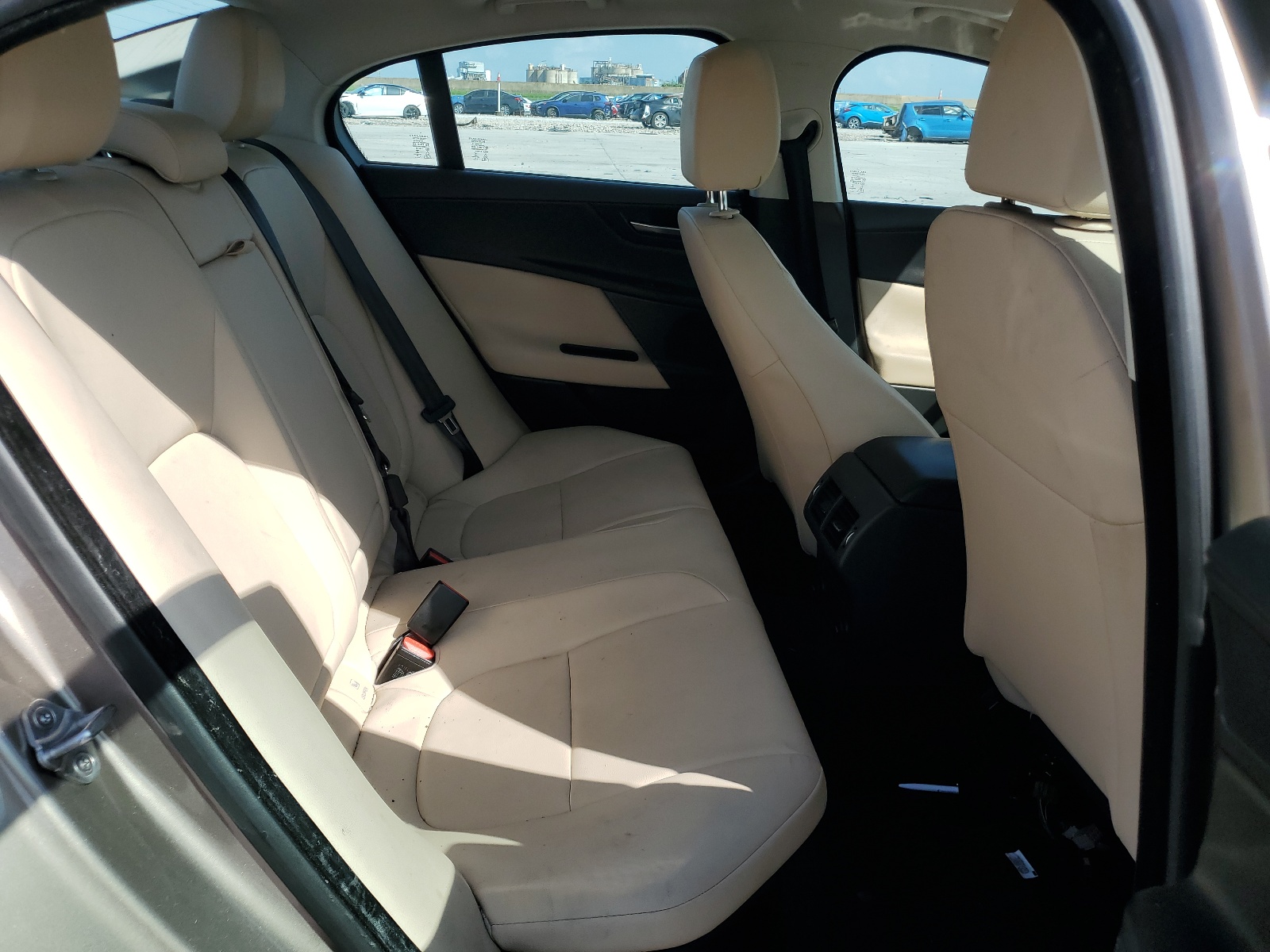 SAJAD4BG0HA964499 2017 Jaguar Xe Premium