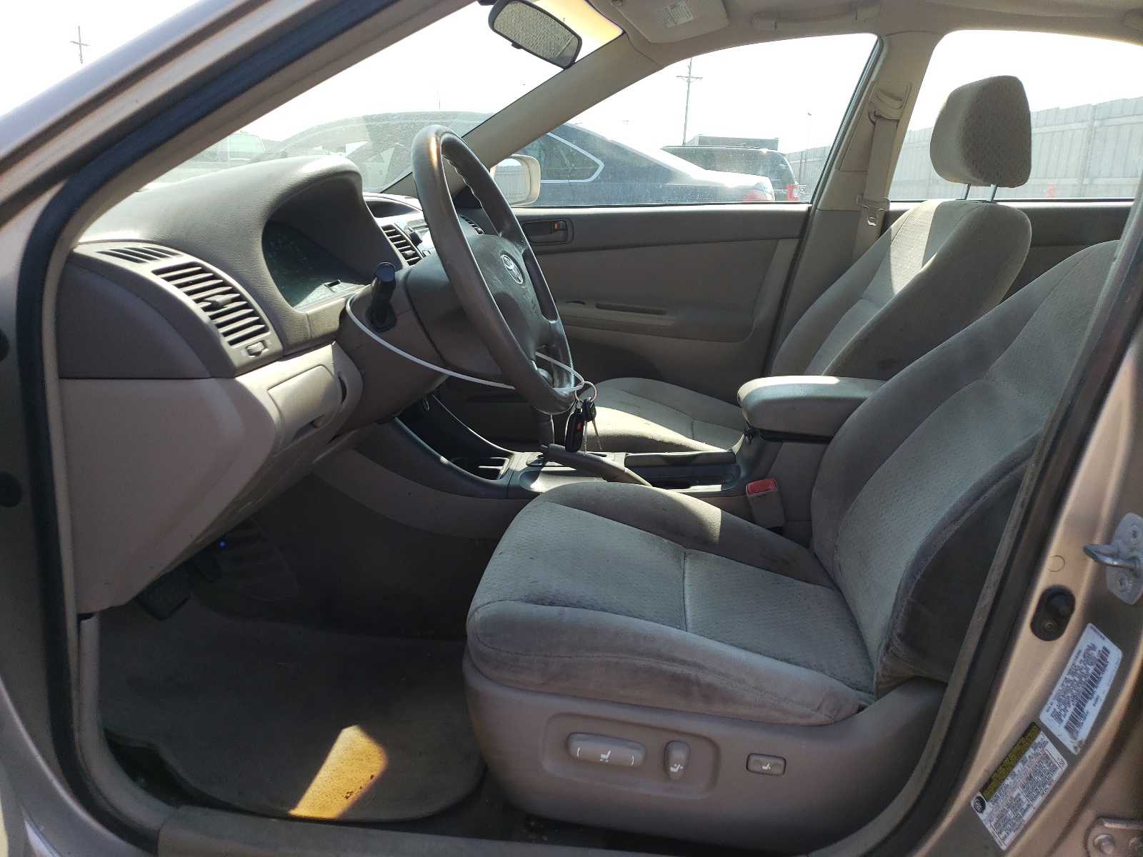 4T1BE32K14U800701 2004 Toyota Camry Le