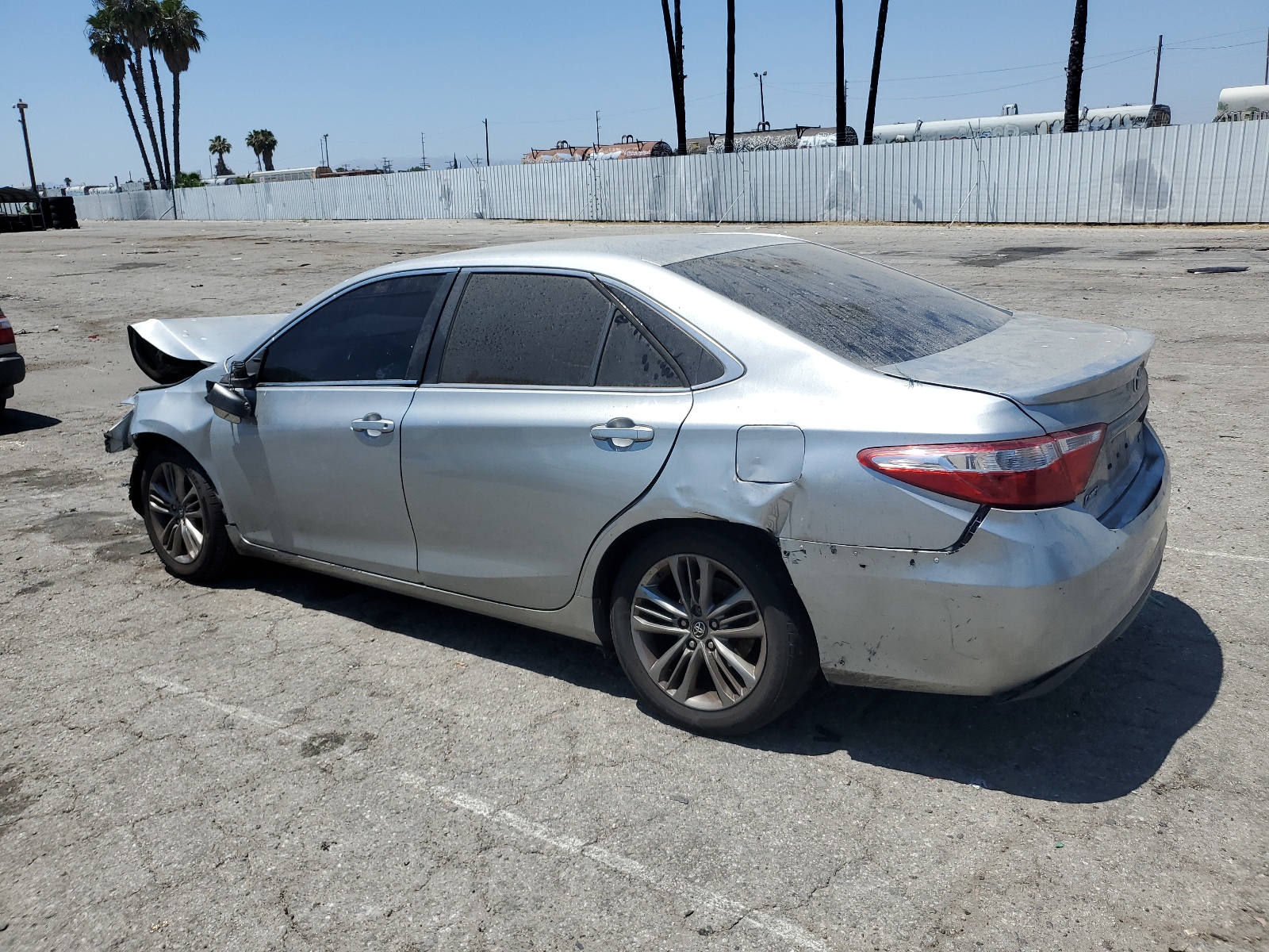 2016 Toyota Camry Le vin: 4T1BF1FK1GU257270