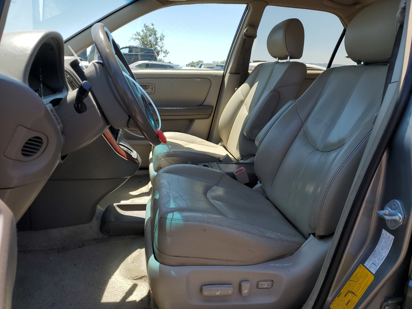 JT6GF10U1Y0071913 2000 Lexus Rx 300