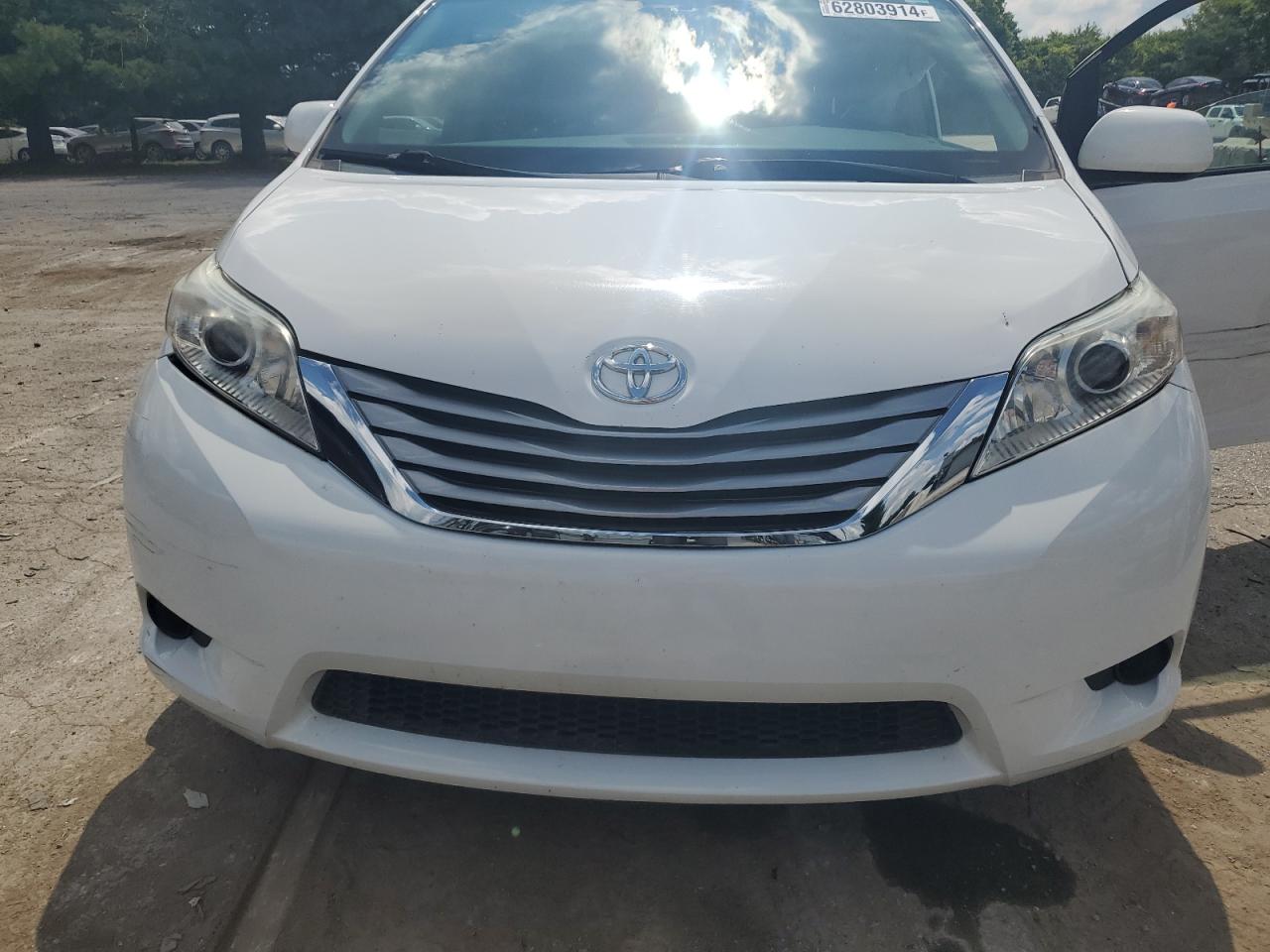 2015 Toyota Sienna Le VIN: 5TDKK3DC6FS583415 Lot: 62803914