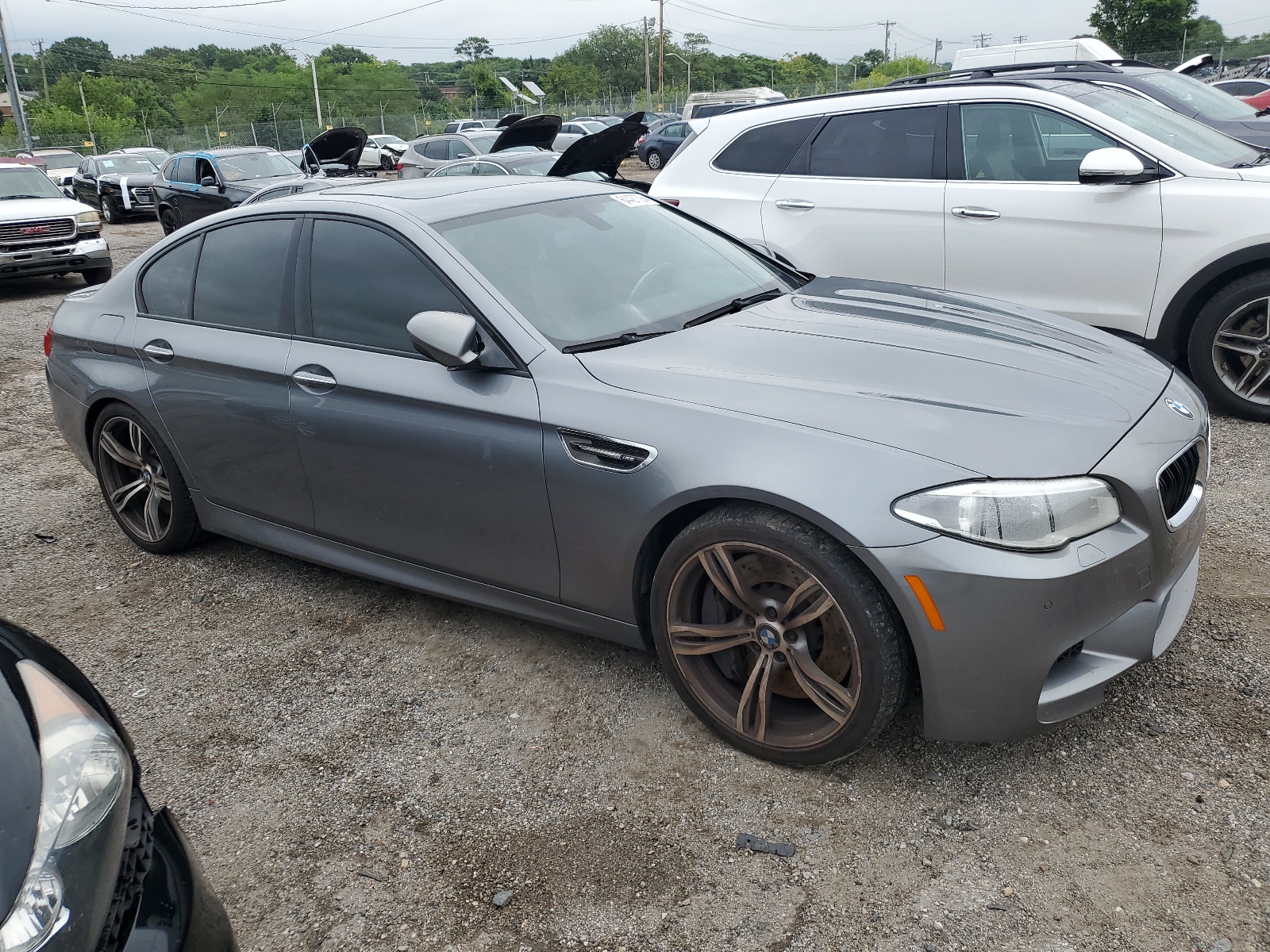 2014 BMW M5 vin: WBSFV9C52ED593120