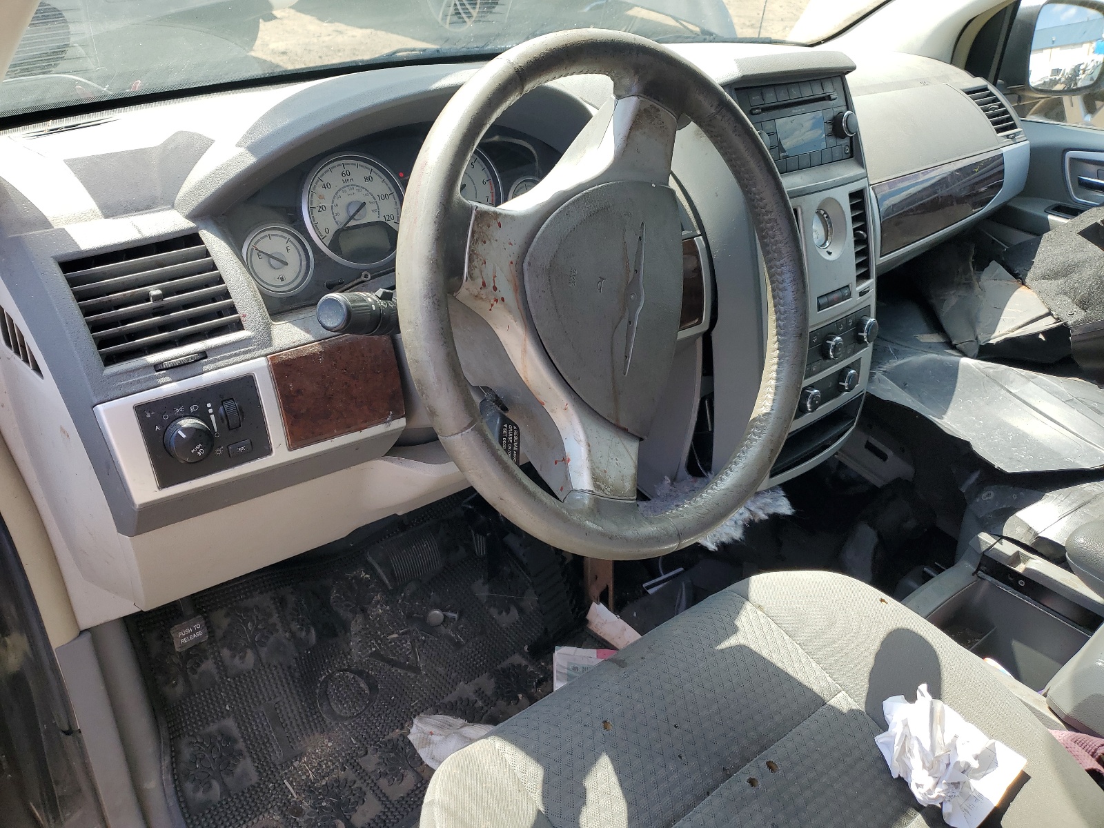 2A4RR5D16AR376524 2010 Chrysler Town & Country Touring