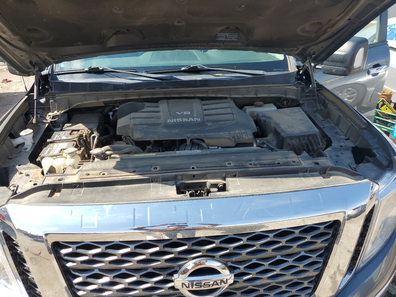 1N6AA1E53JN512817 2018 Nissan Titan Sv