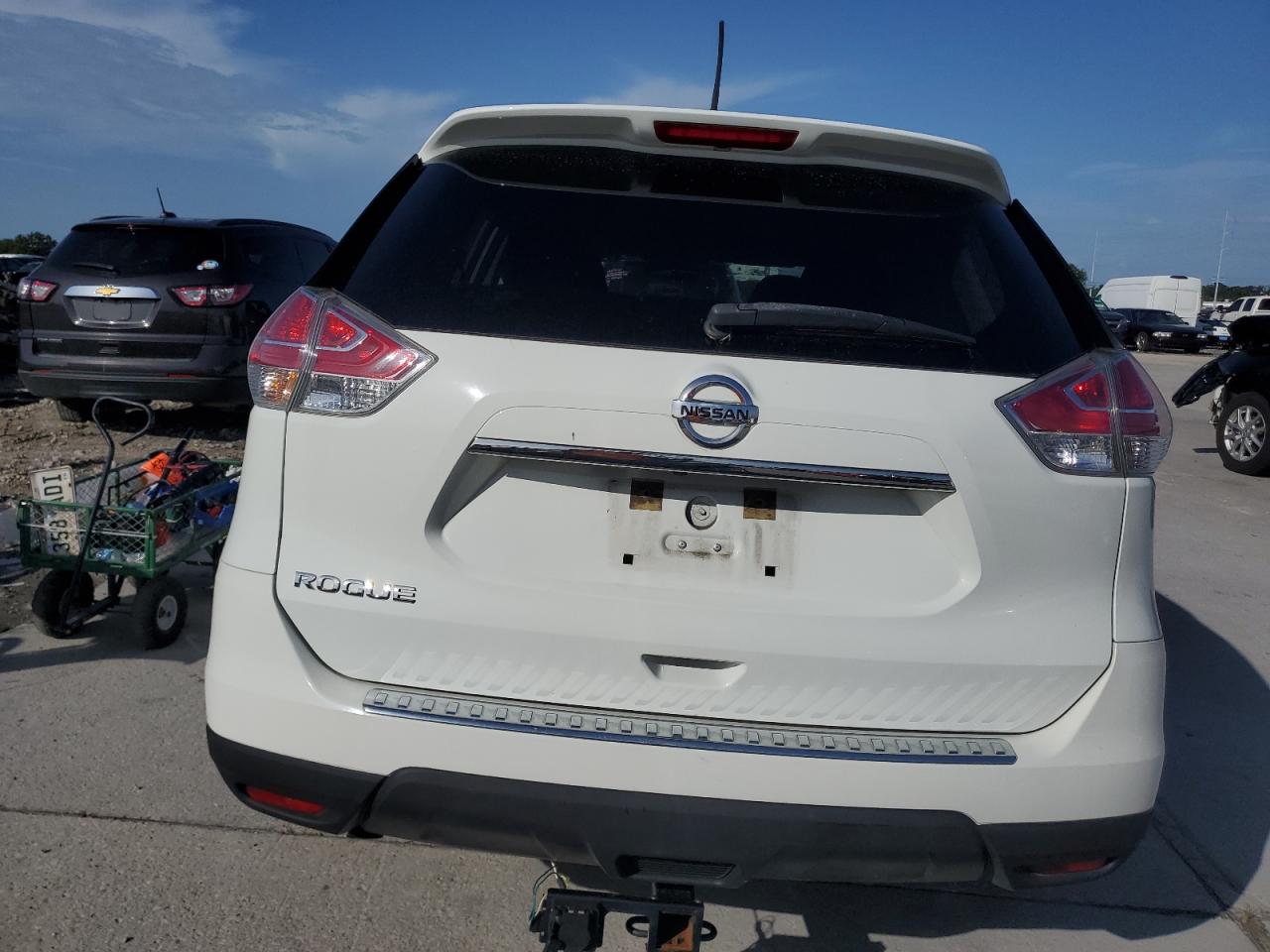 2016 Nissan Rogue S VIN: KNMAT2MT7GP640381 Lot: 64684124