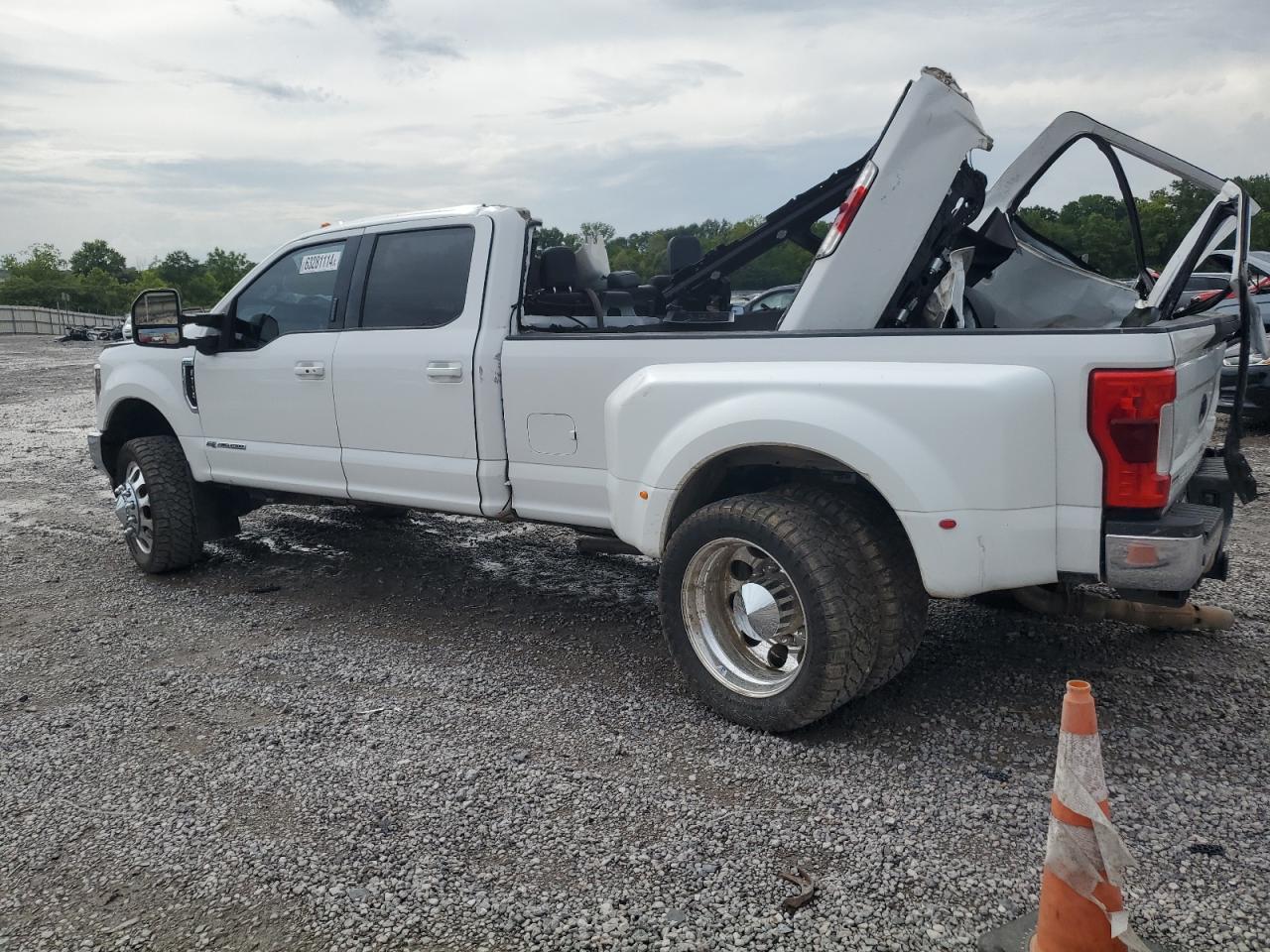 1FT8W3DT2KEE08268 2019 FORD F350 - Image 2