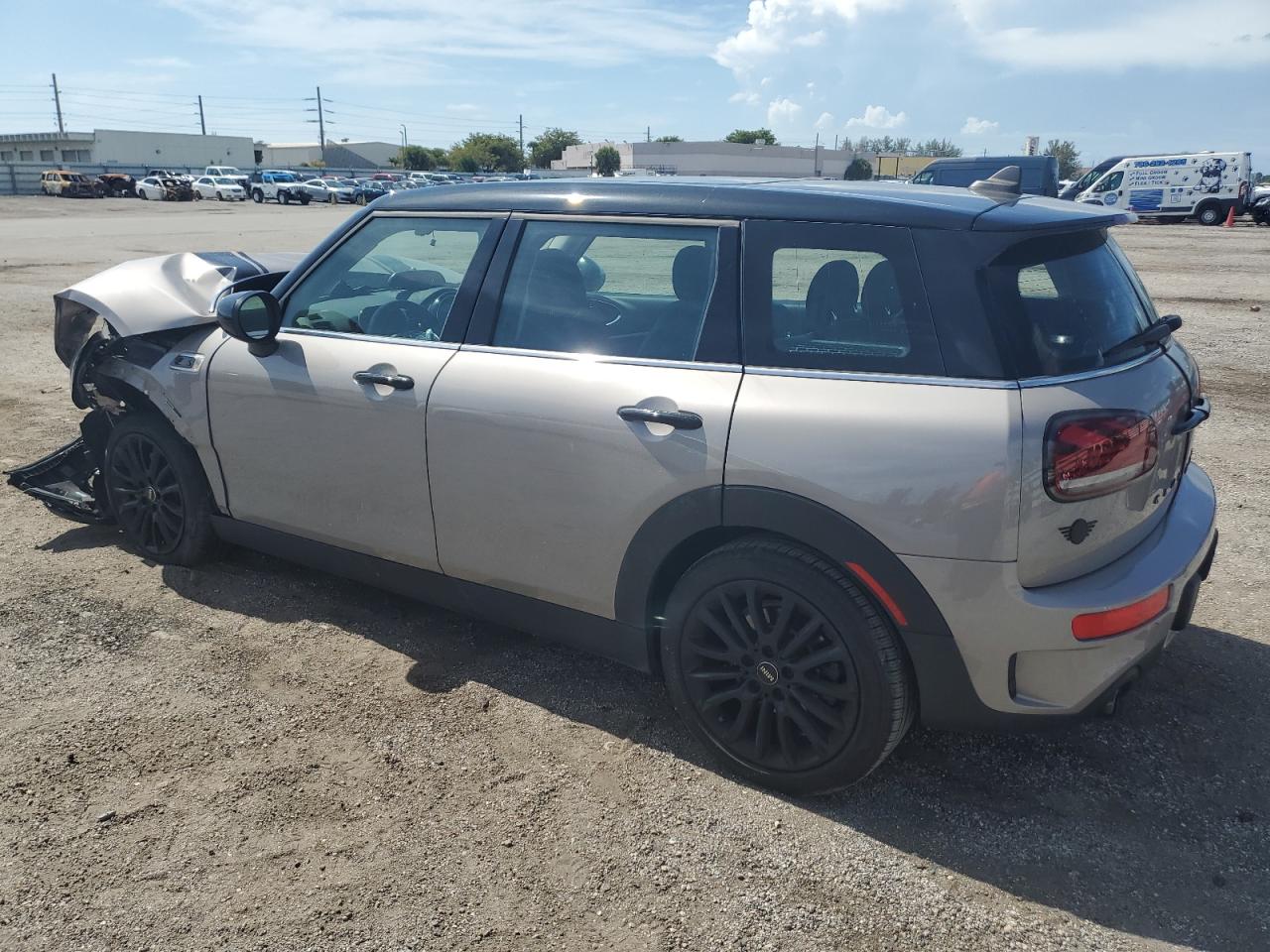 2022 MINI Cooper - Image 2