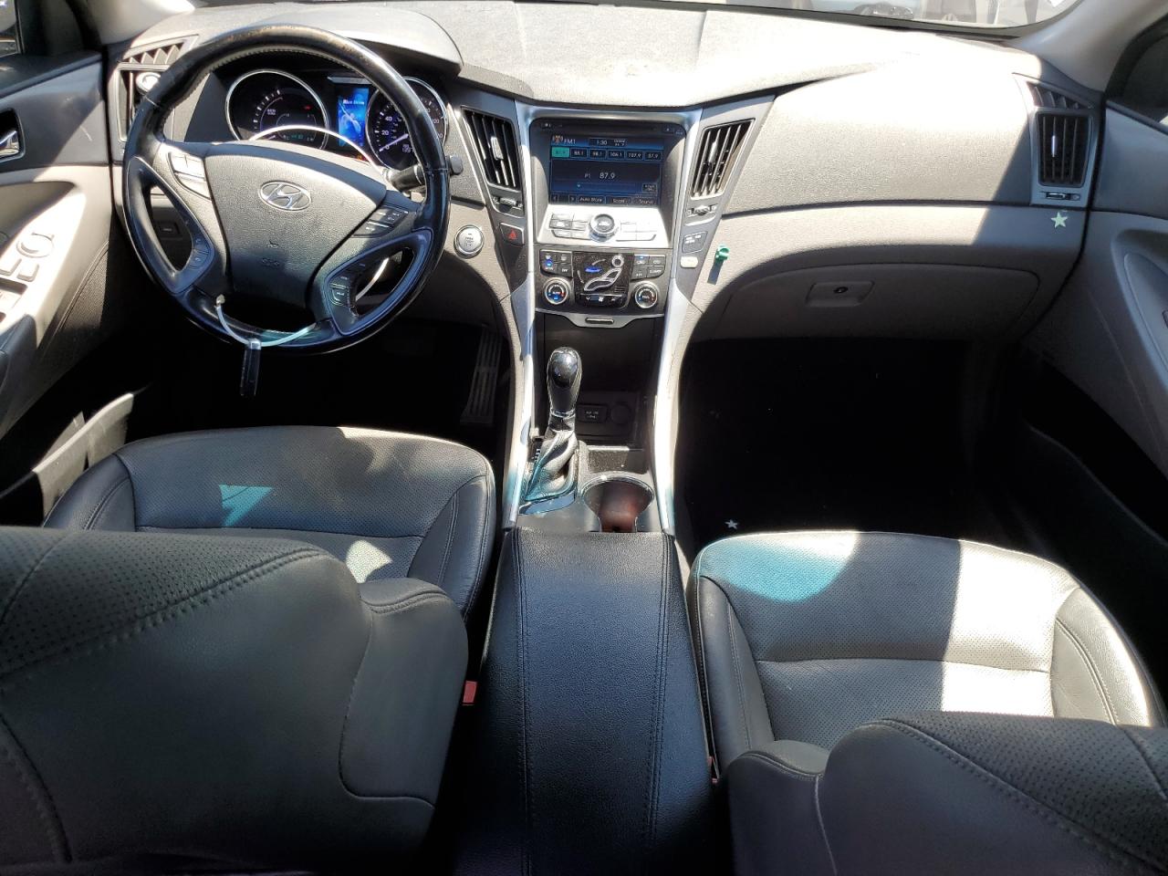 2015 Hyundai Sonata Hybrid VIN: KMHEC4A4XFA136172 Lot: 65227474