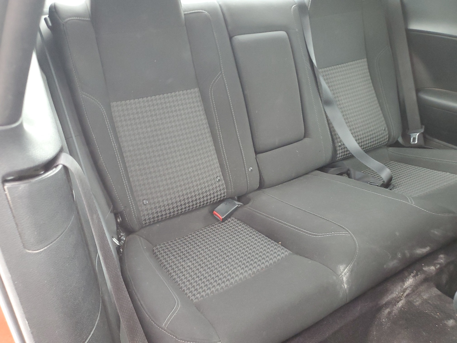 2C3CDZAG9JH321618 2018 Dodge Challenger Sxt