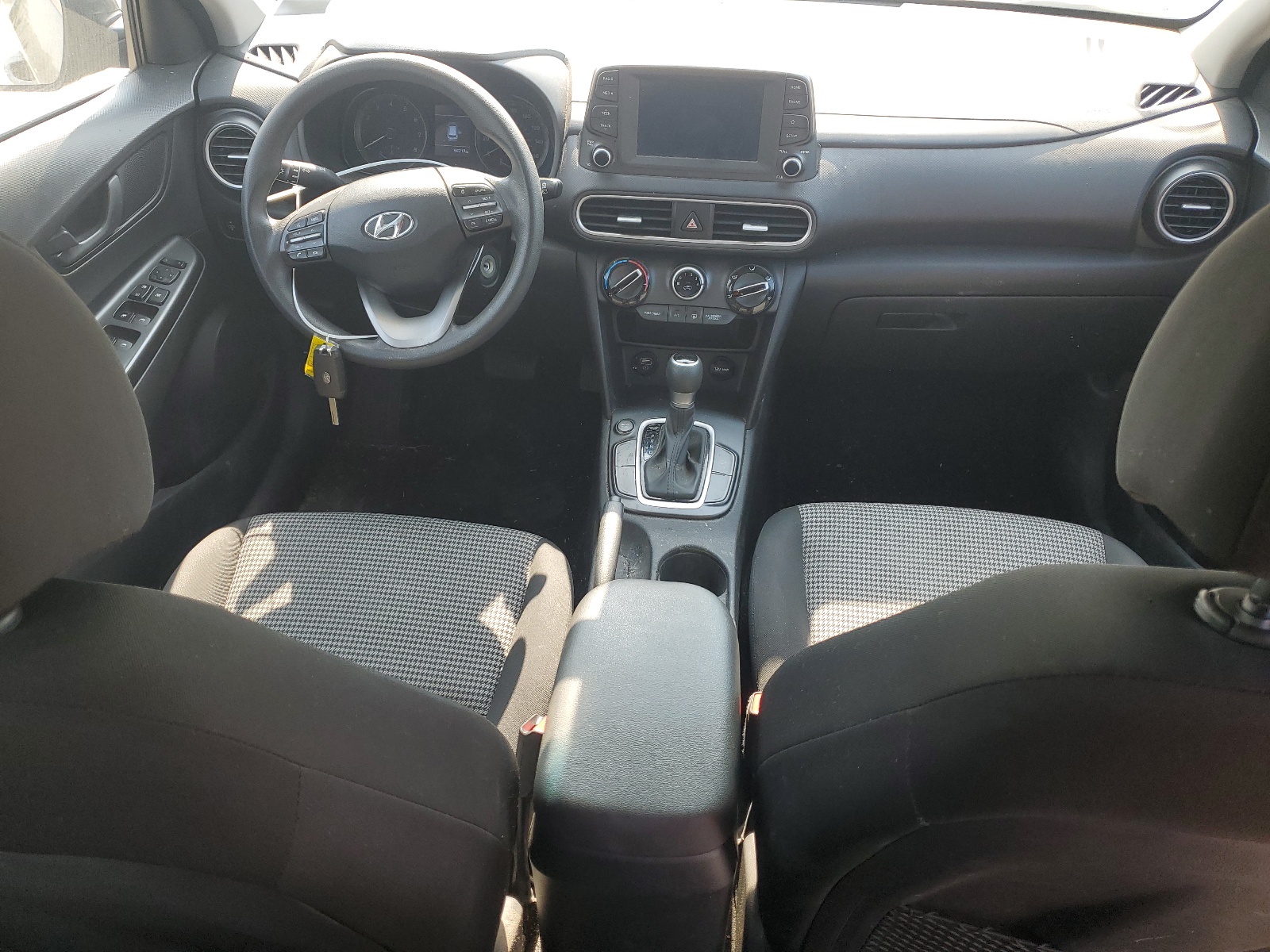 KM8K12AA1KU280303 2019 Hyundai Kona Se