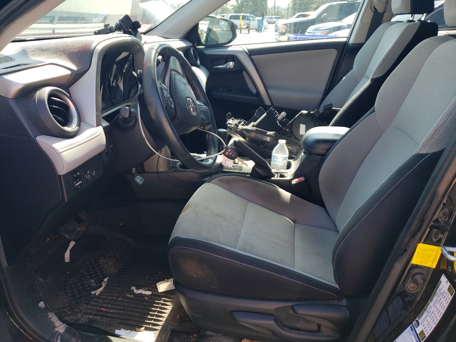 2T3RFREVXHW612017 2017 Toyota Rav4 Xle