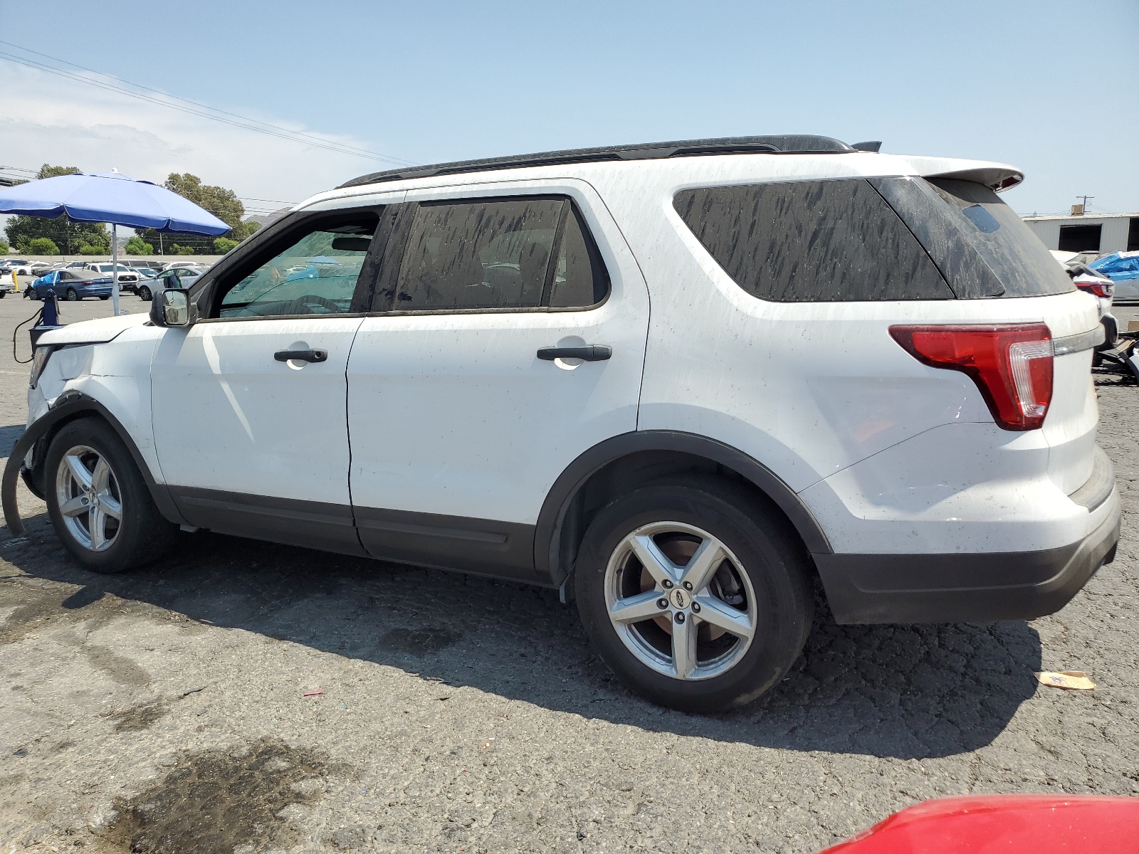 2018 Ford Explorer vin: 1FM5K7B82JGA99677