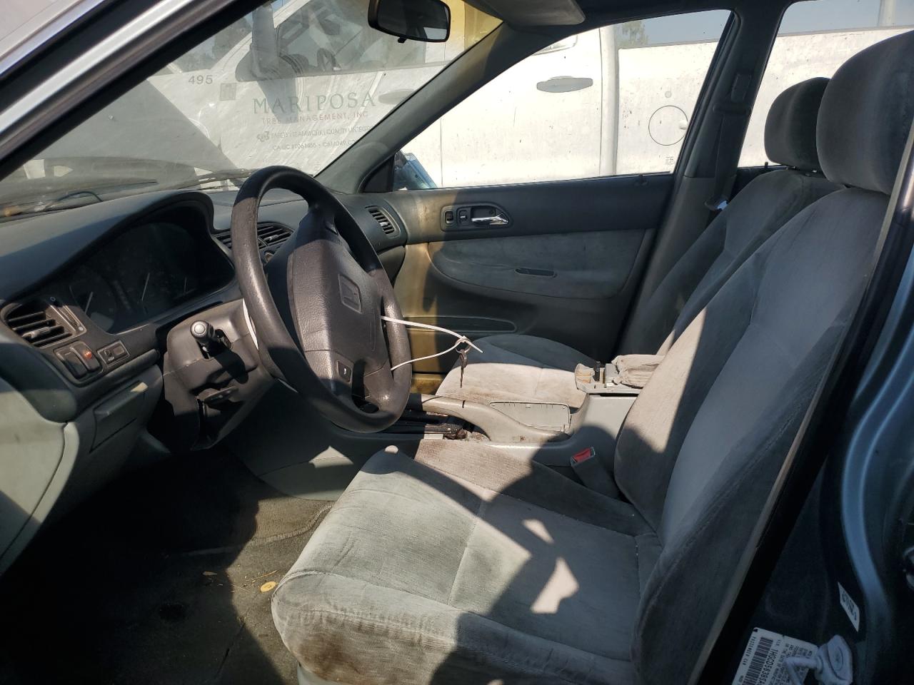 1995 Honda Accord Lx VIN: 1HGCD5638SA049879 Lot: 61350934