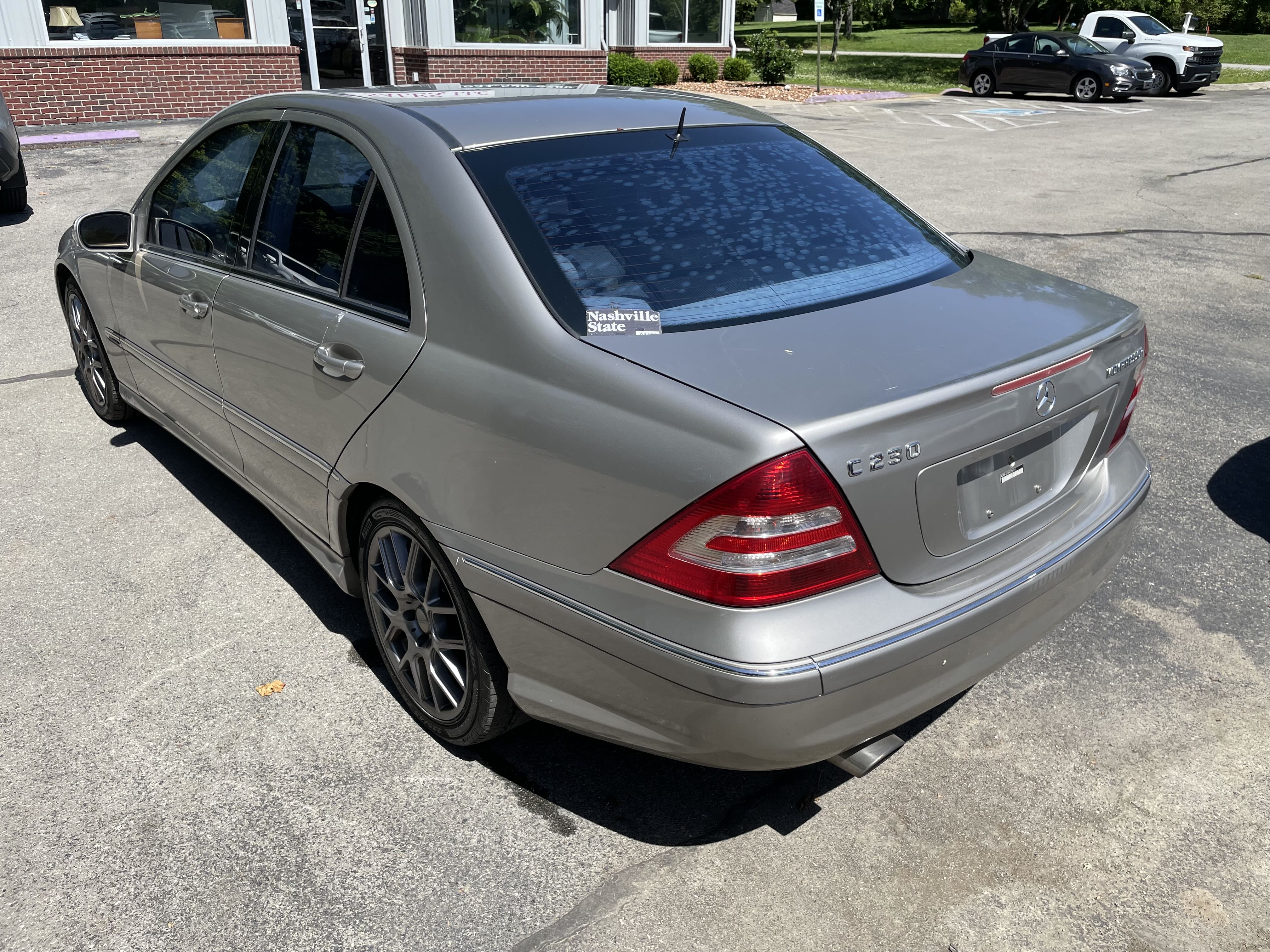 WDBRF40J35F726010 2005 Mercedes-Benz C 230K Sport Sedan