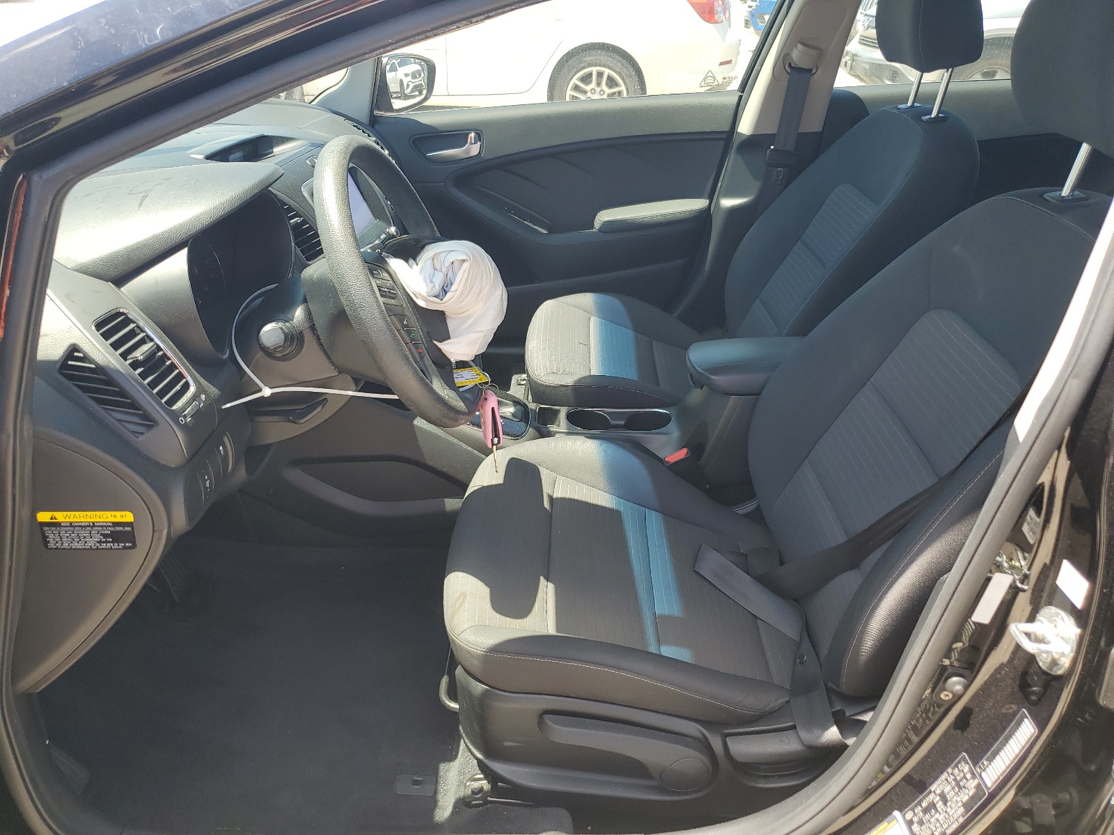 3KPFL4A72JE283899 2018 Kia Forte Lx