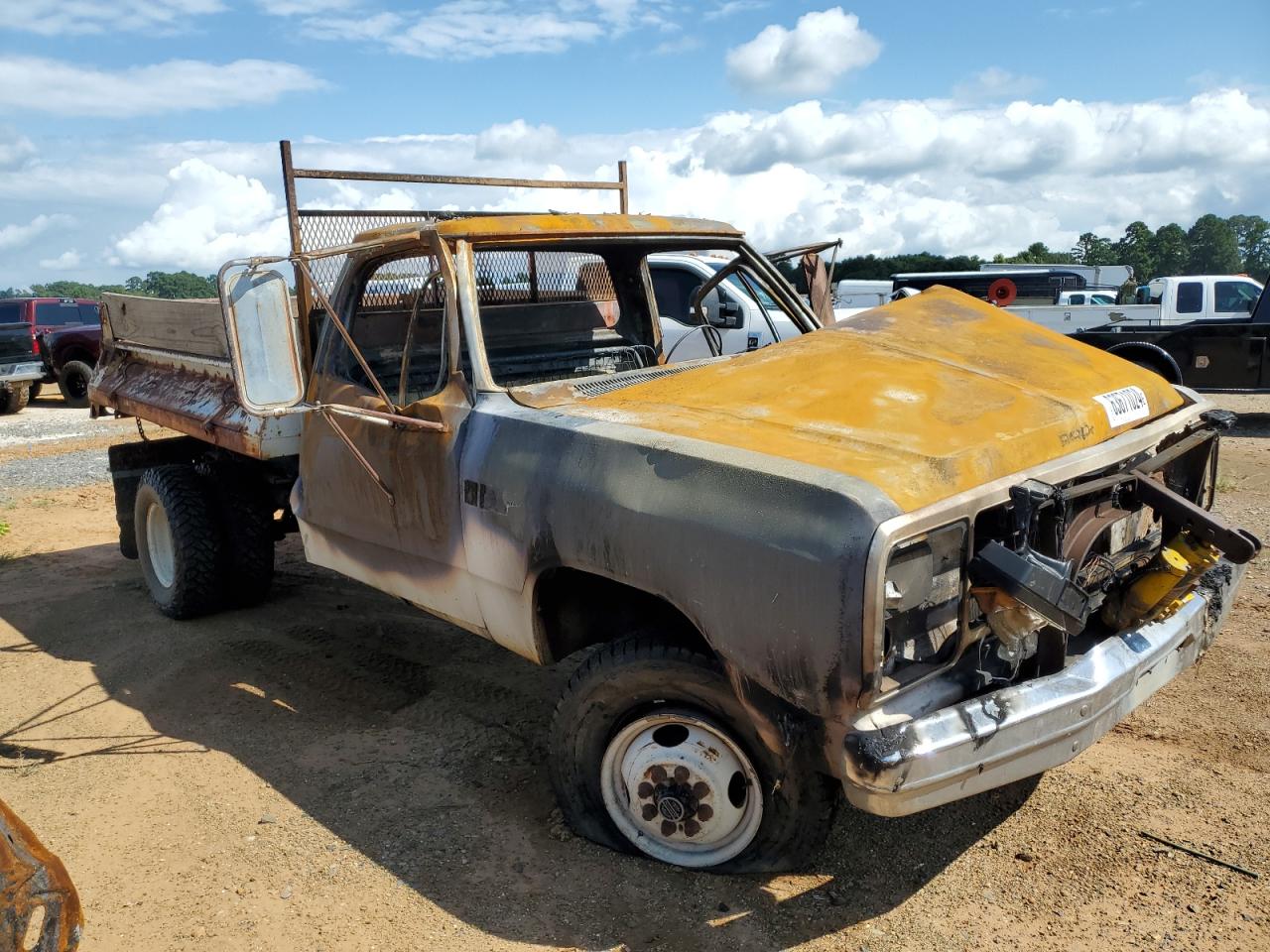 1985 Dodge W-Series W300 VIN: 1B7MW34W6FS656393 Lot: 63671024