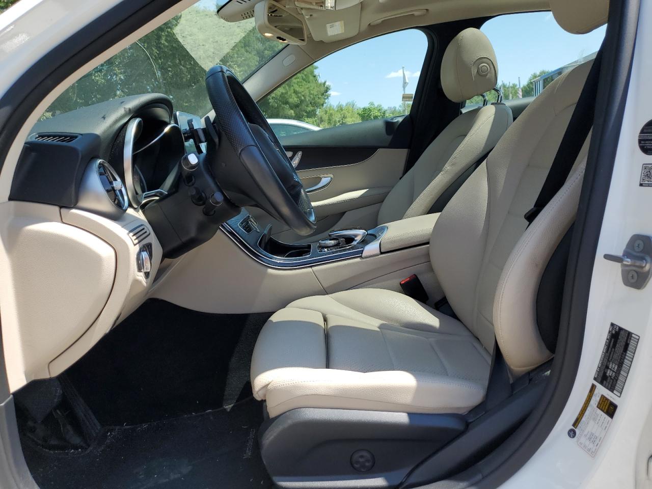 2016 Mercedes-Benz C 300 VIN: 55SWF4JB5GU176584 Lot: 64042694