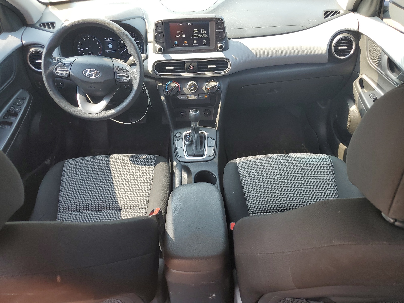 KM8K12AA6KU242002 2019 Hyundai Kona Se