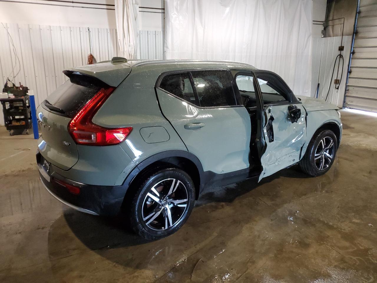 YV4L12UK0P2965728 Volvo Xc40 Core  3