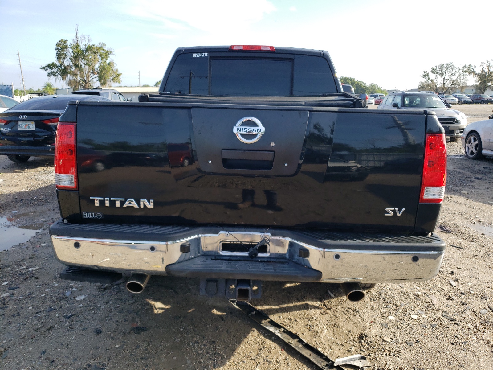 1N6BA0ED2CN300032 2012 Nissan Titan S