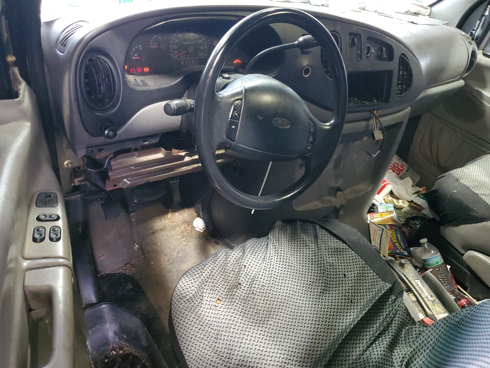 1FTRE14281HB74329 2001 Ford Econoline E150 Van