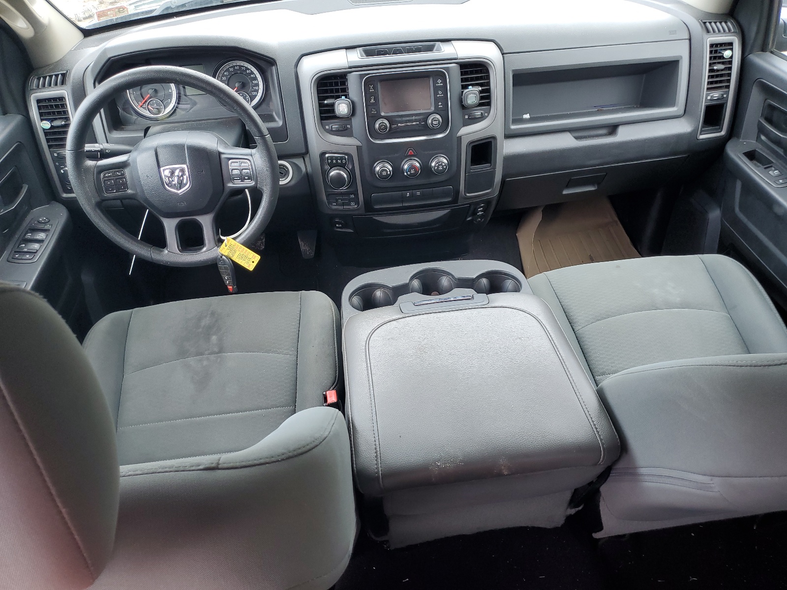 1C6RR7FG9JS148851 2018 Ram 1500 St