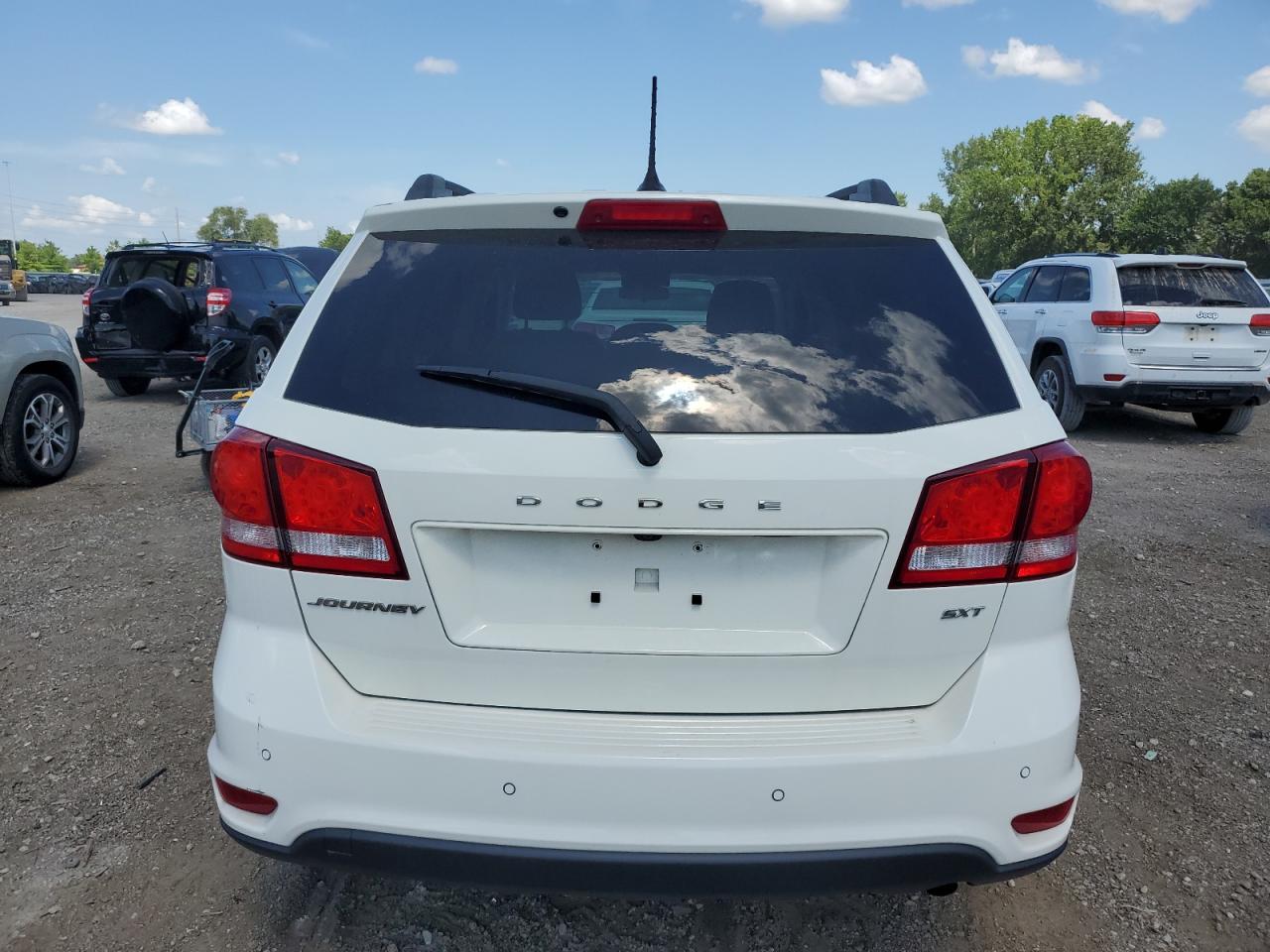 3C4PDCBB4JT229689 2018 Dodge Journey Sxt