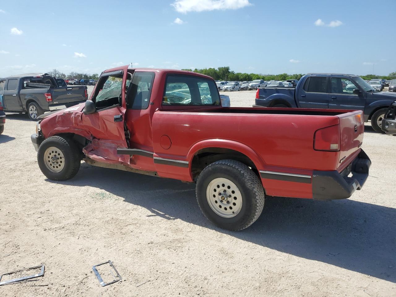 1997 Chevrolet S-10 Pickup - Image 2