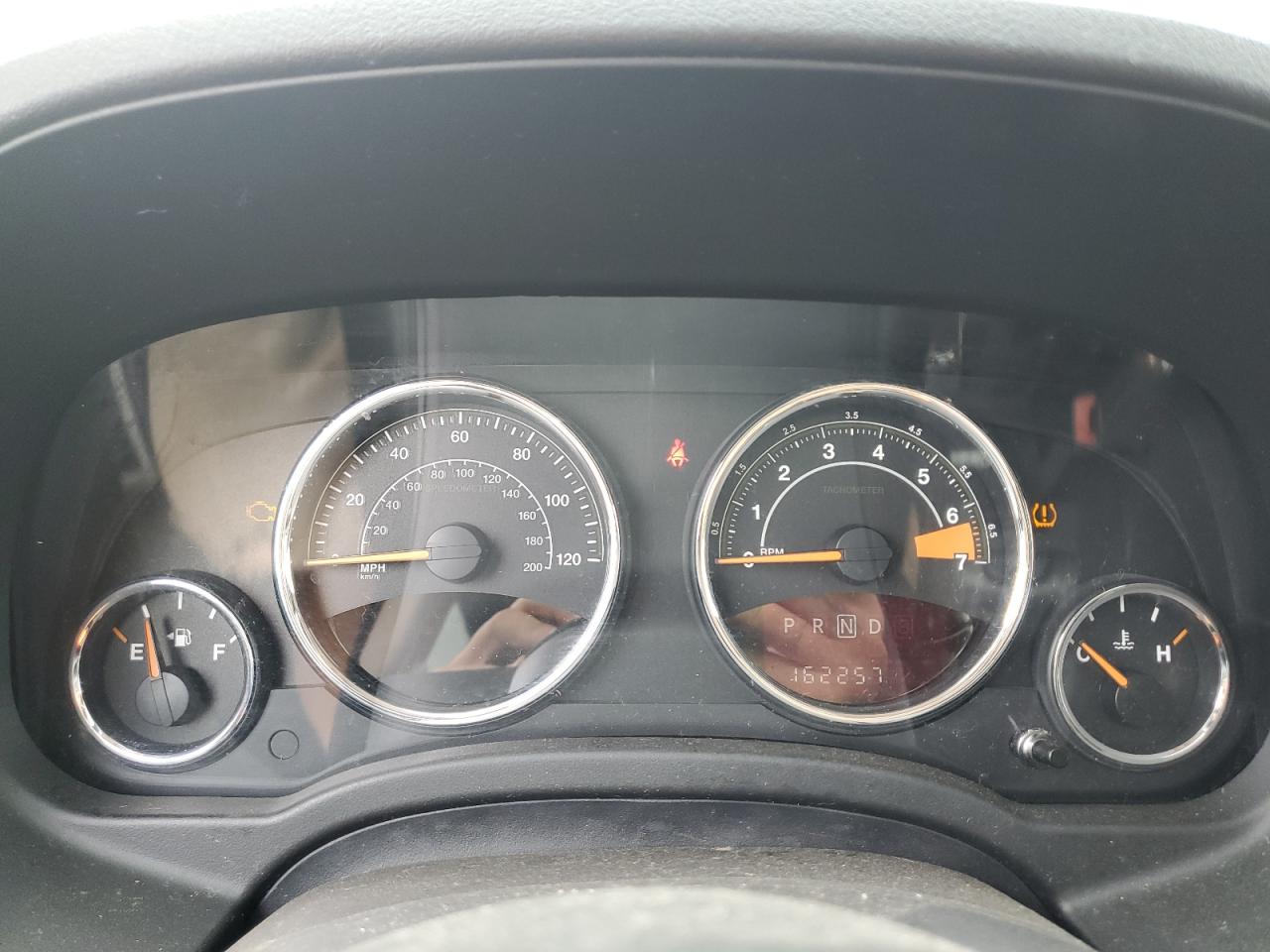 2016 Jeep Compass Latitude VIN: 1C4NJDEB2GD805585 Lot: 64448604