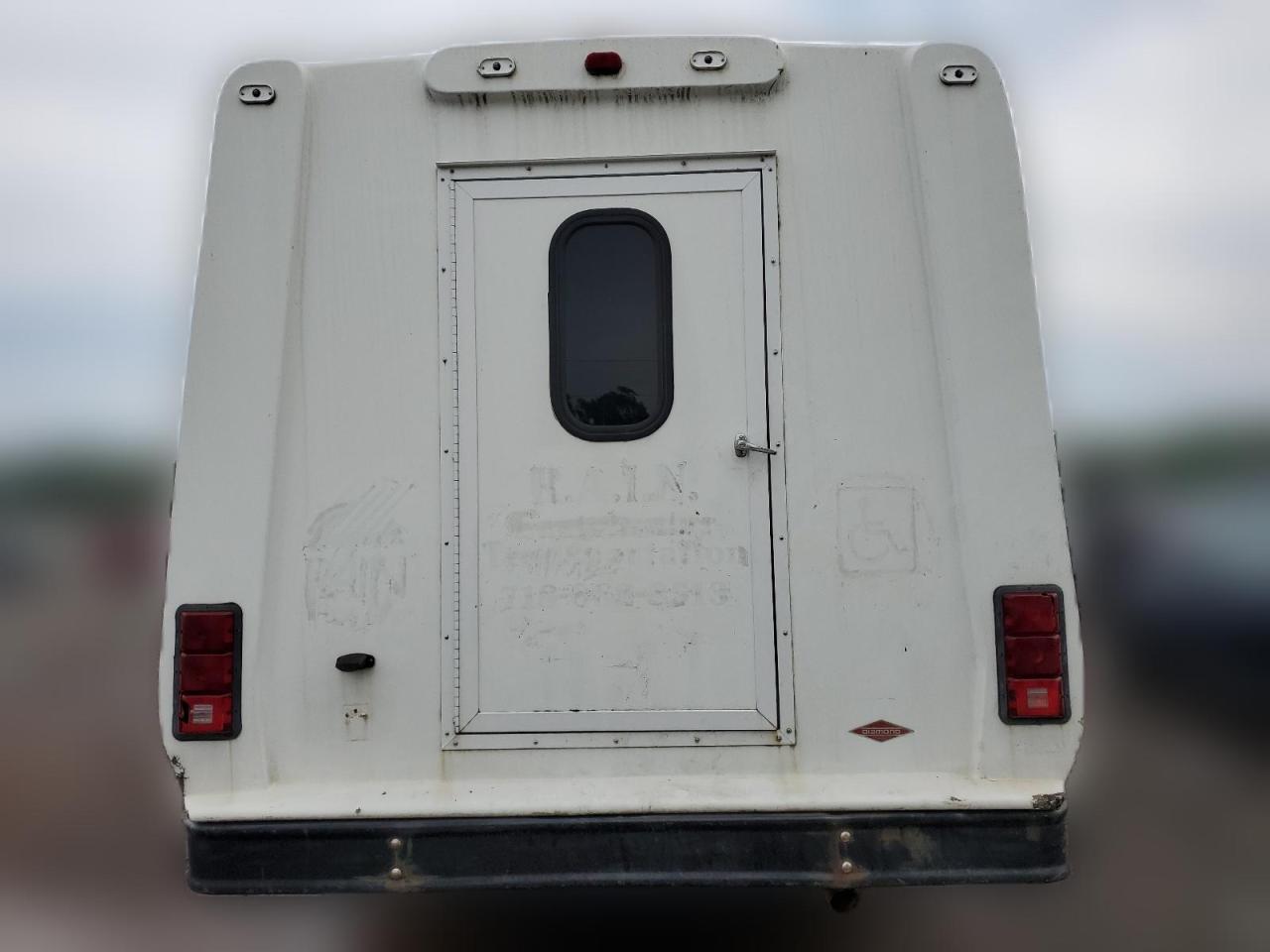 2008 Ford Econoline E350 Super Duty Cutaway Van VIN: 1FD3E35S98DB17571 Lot: 62897124