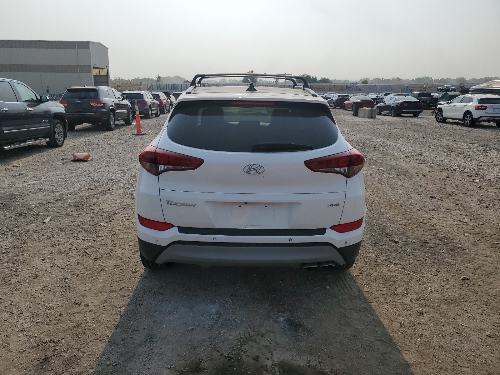 2018 Hyundai Tucson Value vin: KM8J3CA21JU687444