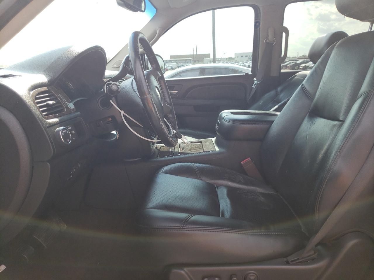 2010 Chevrolet Tahoe C1500 Ltz VIN: 1GNUCCE07AR283956 Lot: 65005134