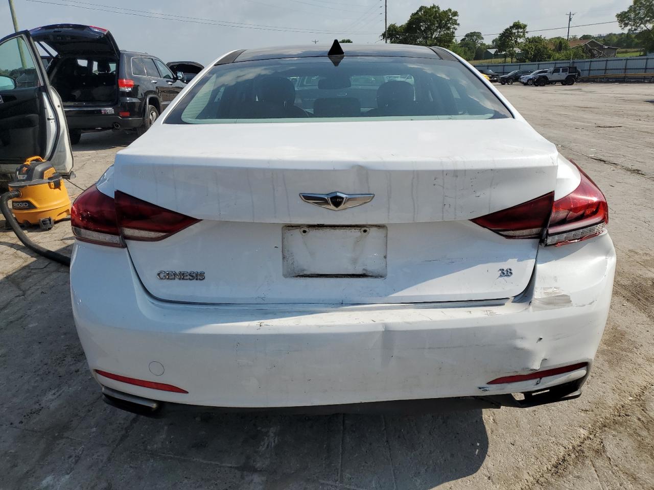 2016 Hyundai Genesis 3.8L VIN: KMHGN4JEXGU142808 Lot: 64990074