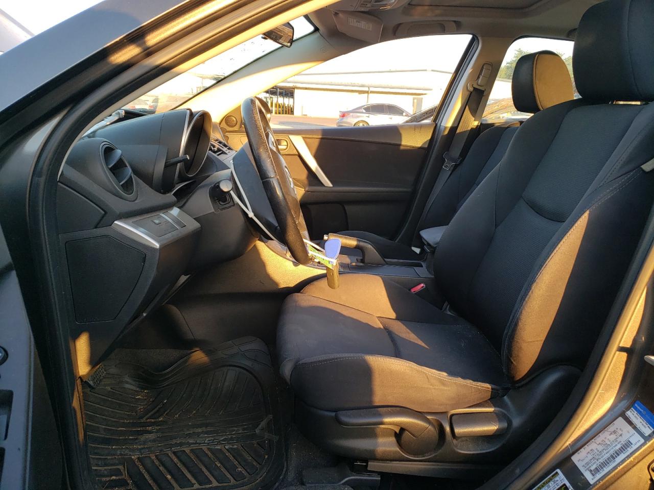 2010 Mazda 3 S VIN: JM1BL1H6XA1322882 Lot: 61925534