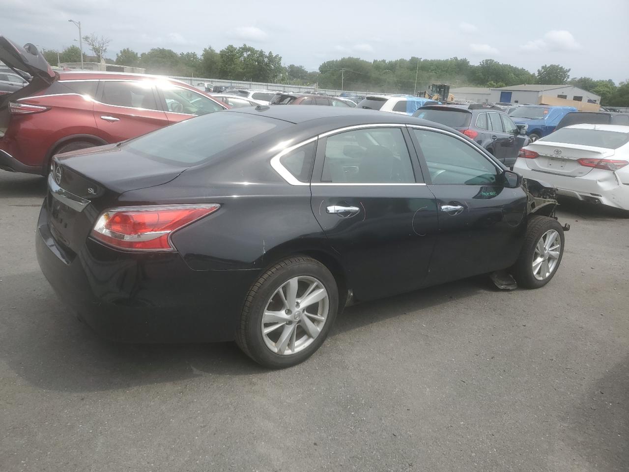 2015 Nissan Altima - Image 3