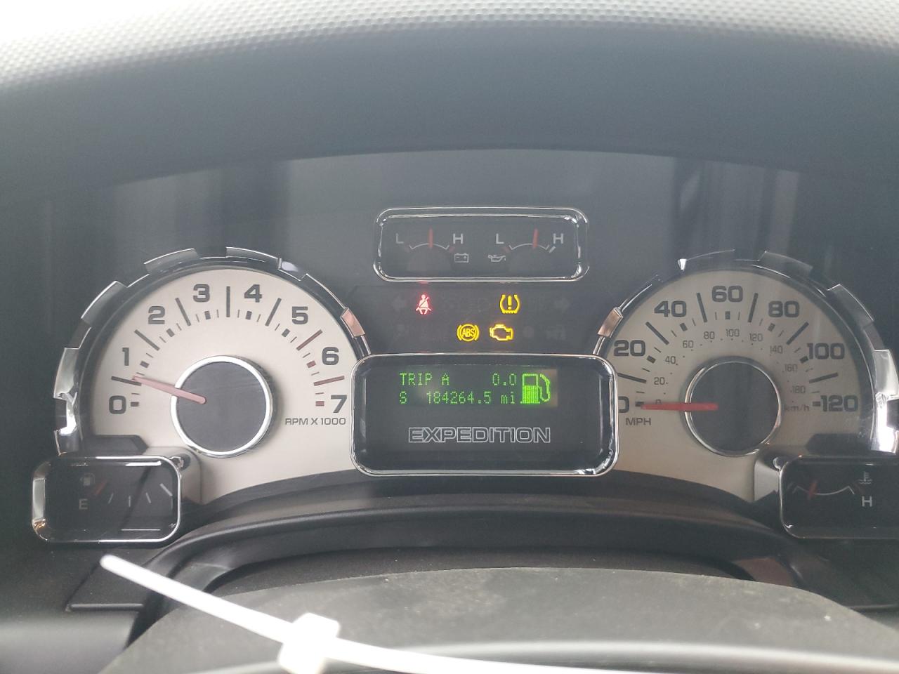 2008 Ford Expedition Limited VIN: 1FMFU20548LA22062 Lot: 64370164