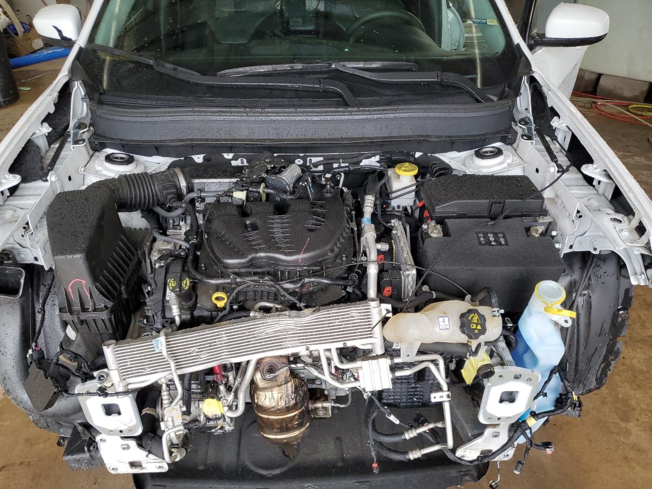 2021 Jeep Grand Cherokee - Image 12