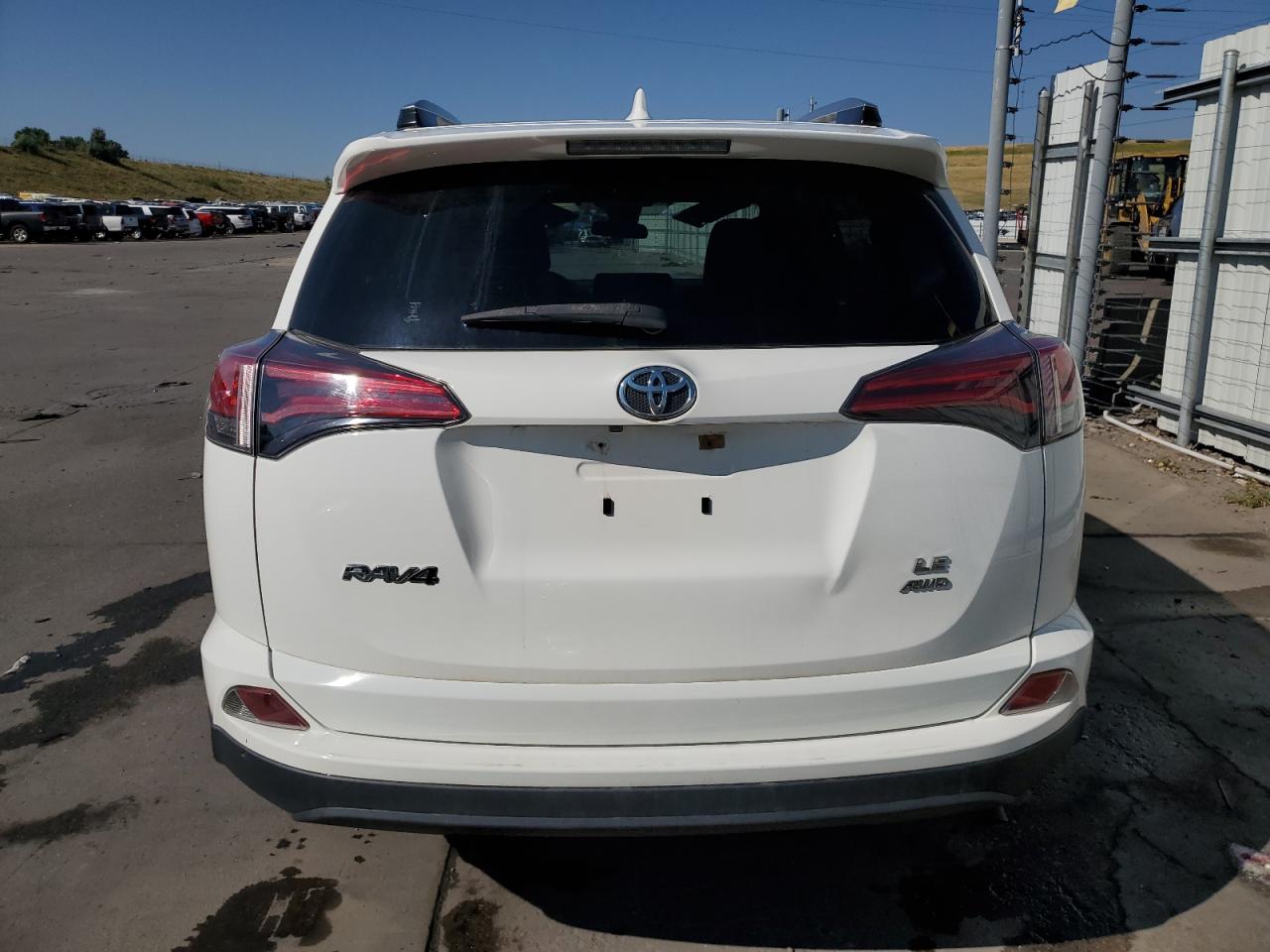 2018 Toyota Rav4 Le VIN: JTMBFREV4JJ182779 Lot: 61765204