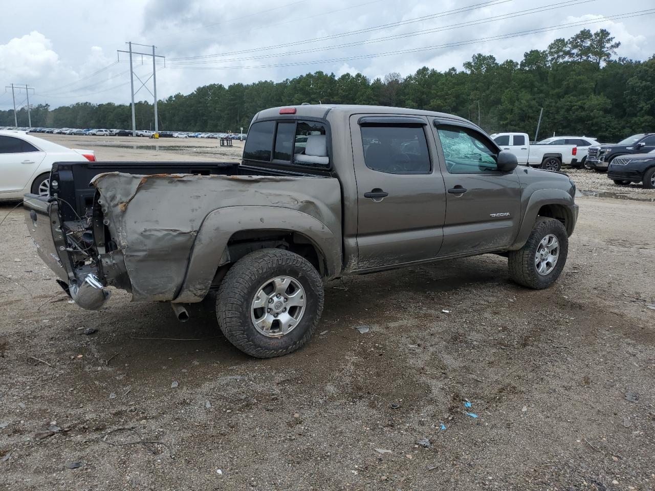2011 Toyota Tacoma - Image 3