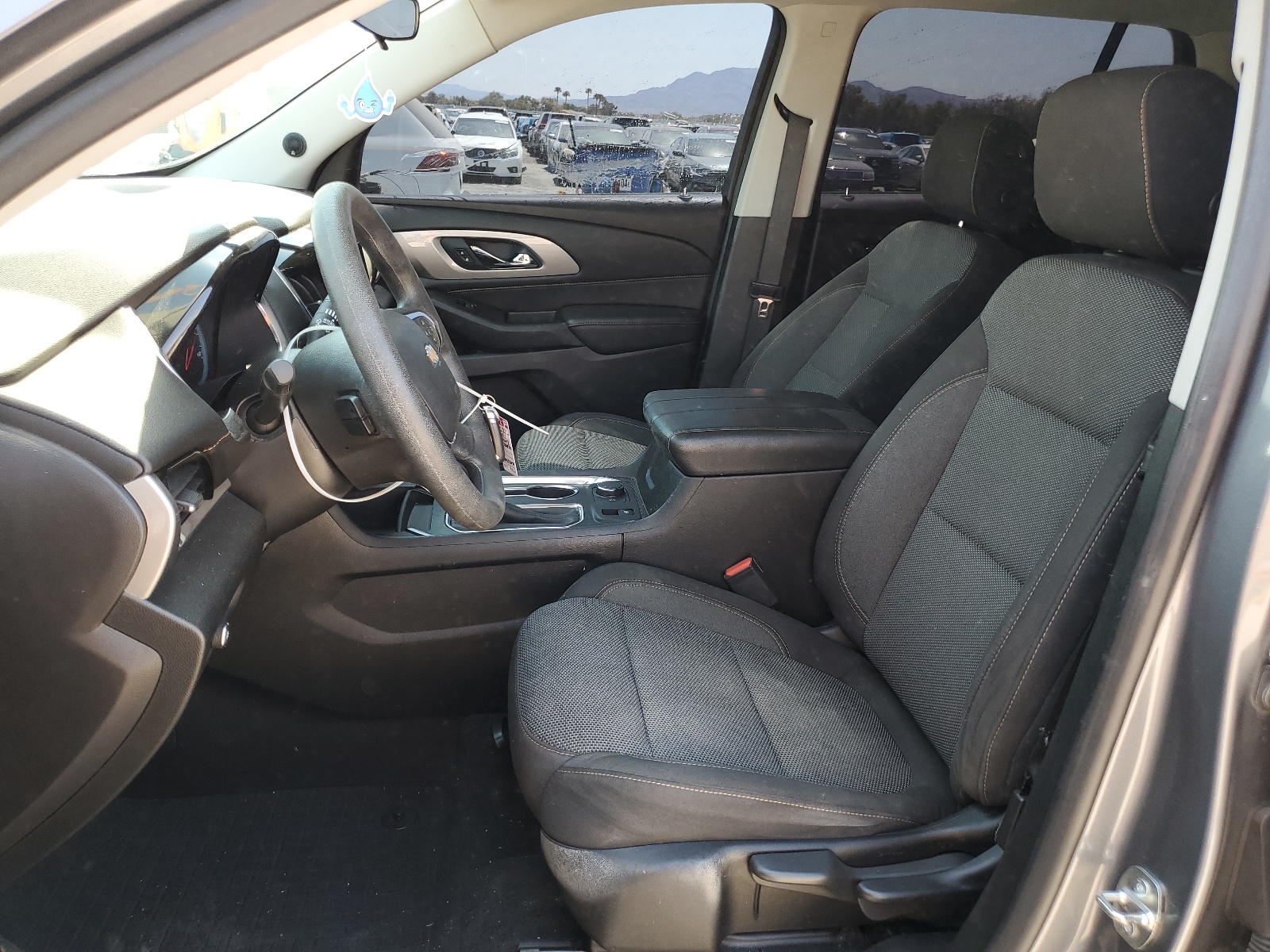 1GNERFKW0KJ173697 2019 Chevrolet Traverse Ls