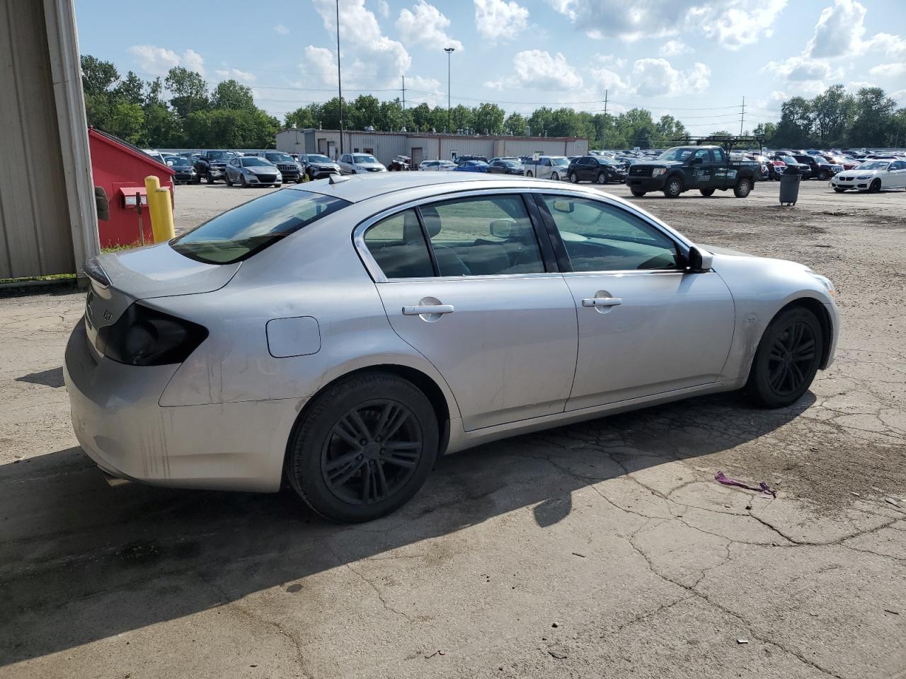 2015 Infiniti Q40 - Image 3