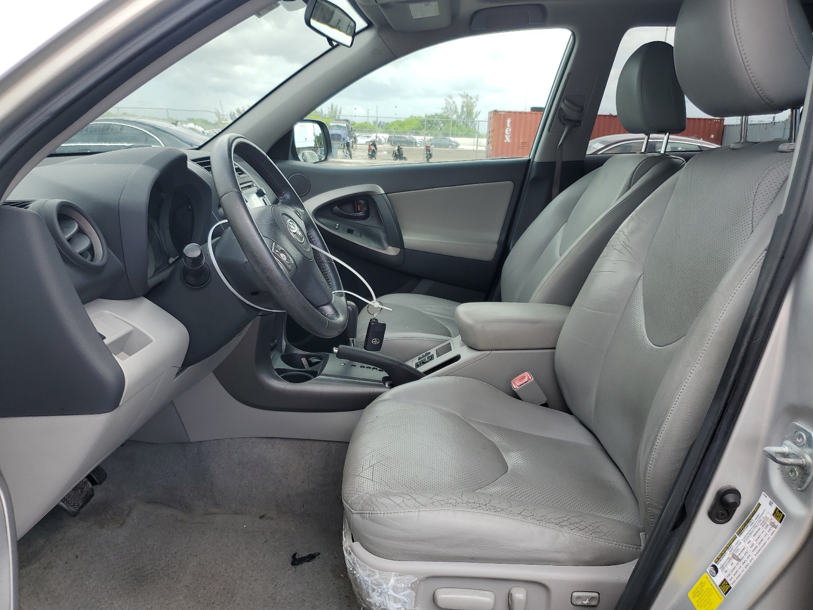 2T3YF4DV2CW137536 2012 Toyota Rav4 Limited