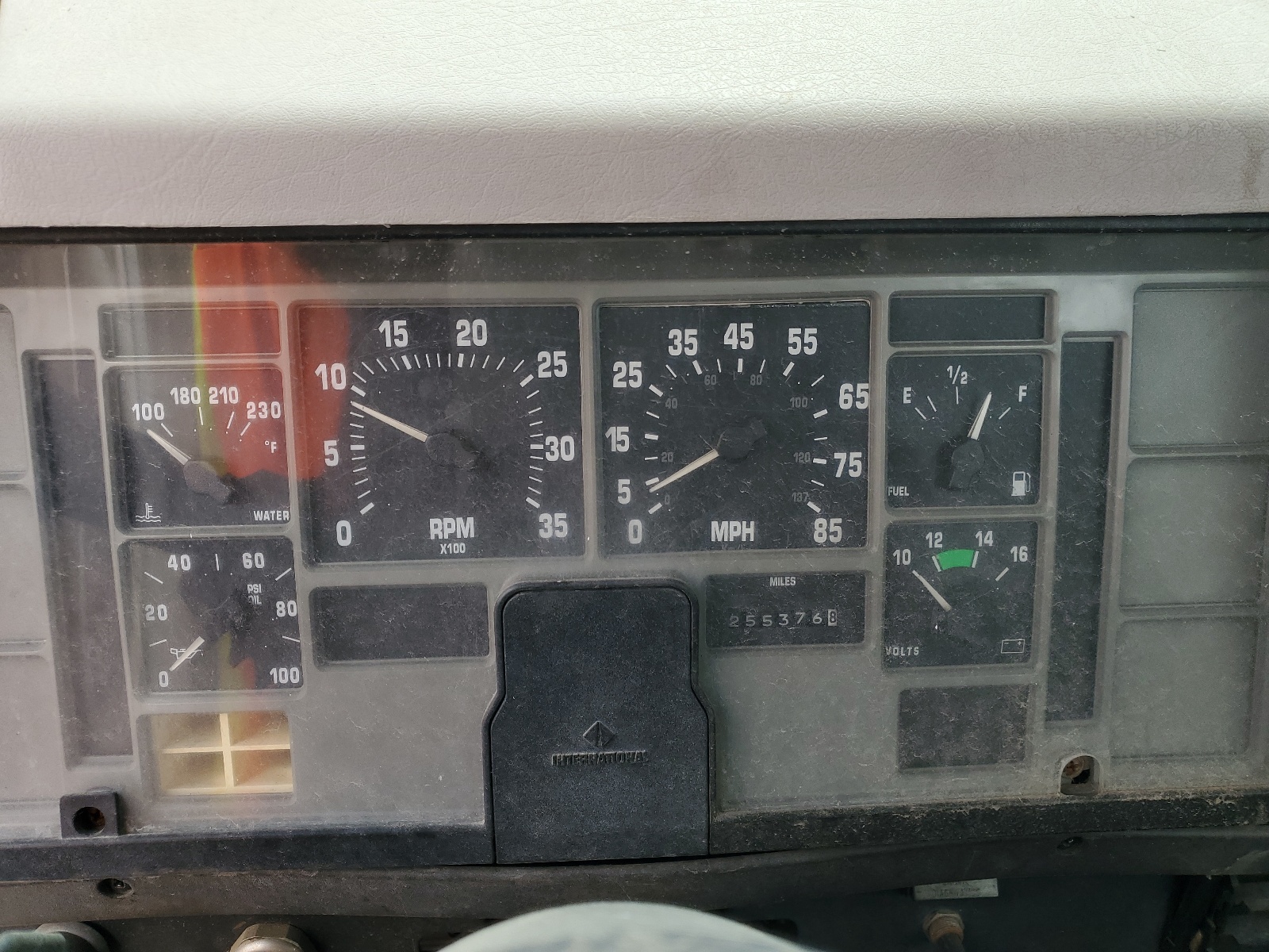 1HTSCABM9TH267149 1996 International 4000 4700